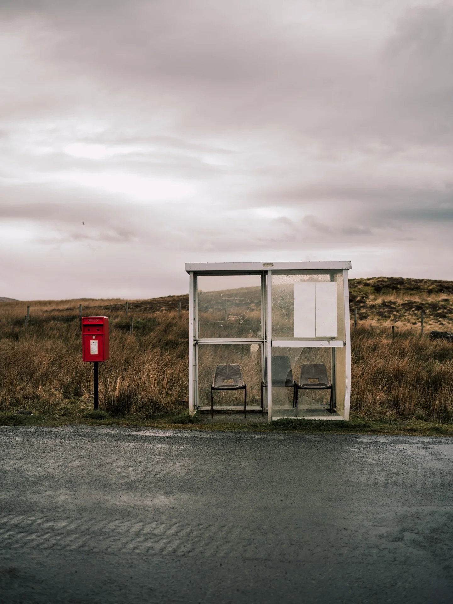 Somewhere along the Northern coast of the Isle of Skye.
I miss this place. The quiet open spaces. The wind. The beauty of the landscape.
Leica M10 + Zeiss Distagon 35mm
.
.
.
#leica #leicam10 #isleofskyescotland