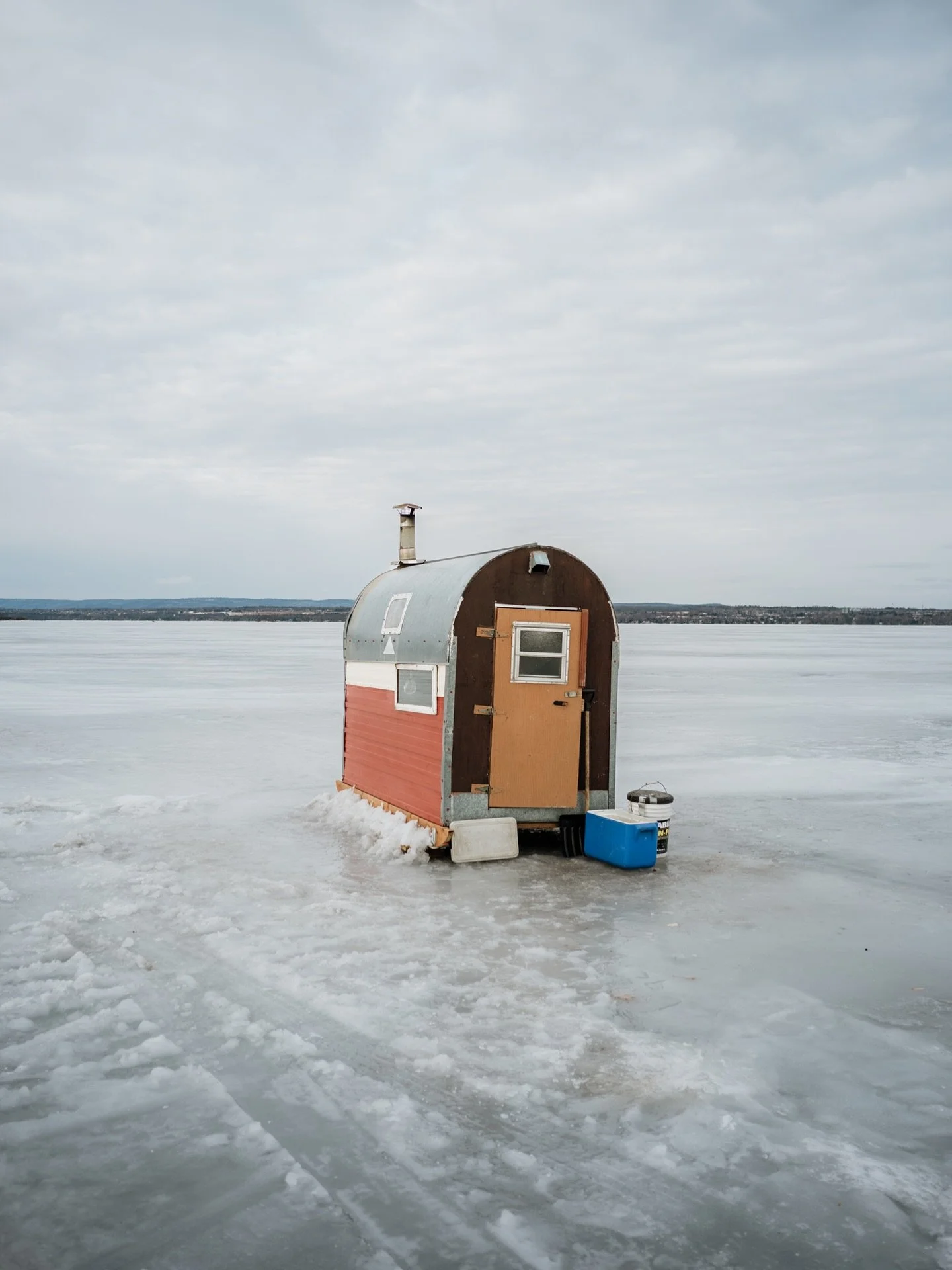 Ice Shack project. ❄️
Looking forward to making some new images this winter. 
Leica M10 + Voigtlander 28mm f2
.
.
.
#ottawaphotographer #iceshack