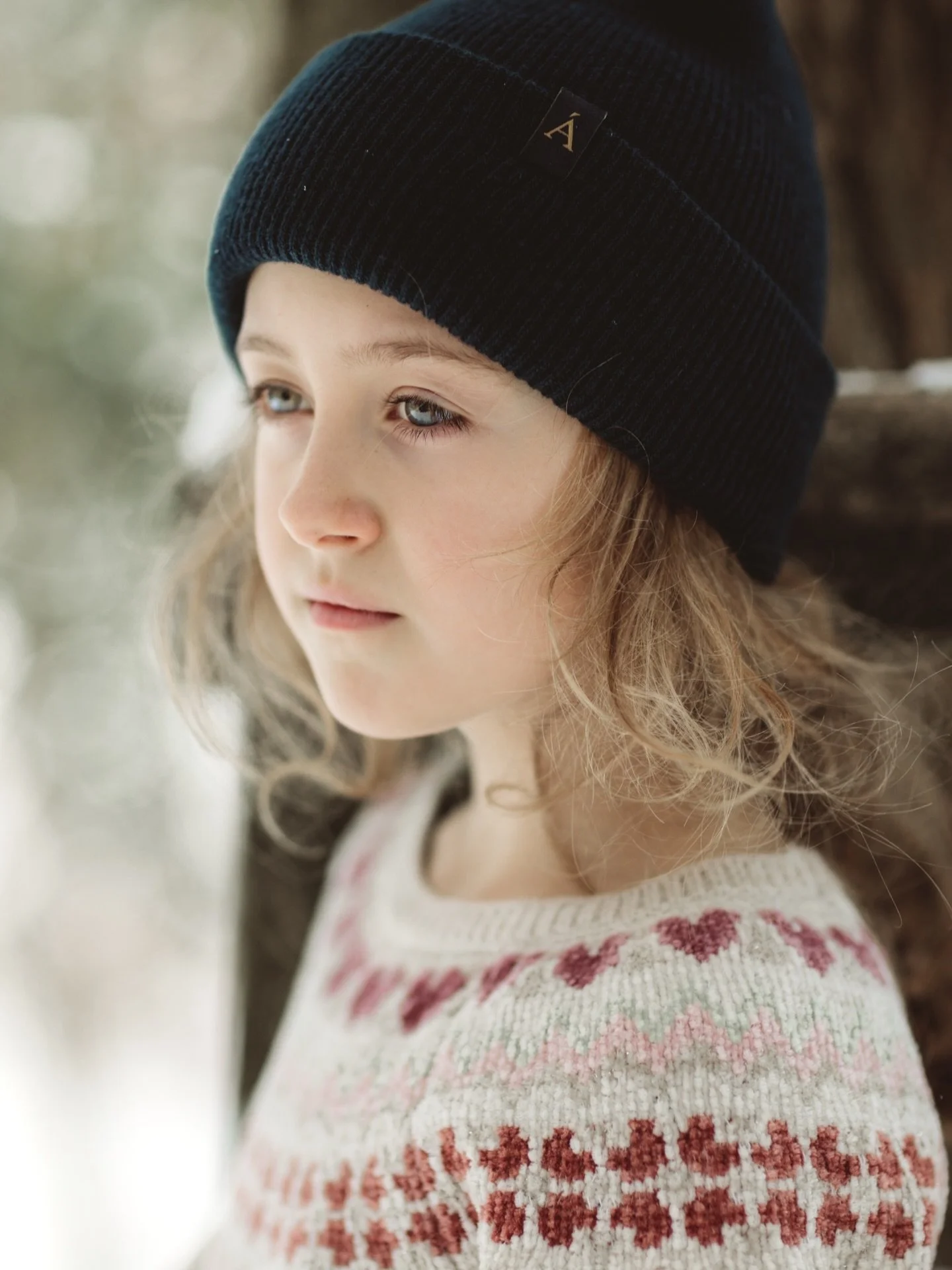 Addie loves her mom's @anianmfg toque.
We love that it is made with merino wool and recycled cashmere. Supporting a Canadian small business that is committed to slow fashion and a circular economy is important to us.
.
.
.
#circulareconomyclothes #ca
