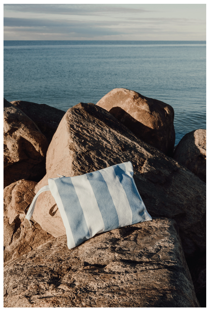  Essentials bag 