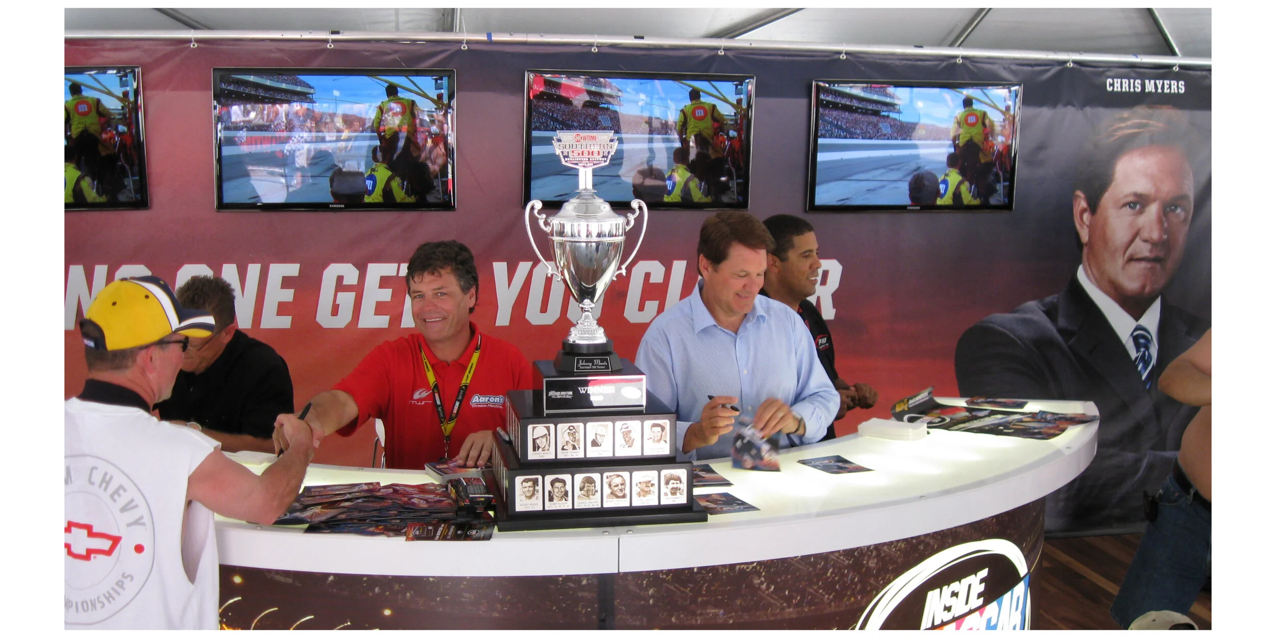 Inside NASCAR @ The Showtime Southern 500 | Copy At the Fanzone, we held autograph signings with Inside NASCAR hosts Randy Pemberton, Michael Waltrip, Chris Myers and Brad Daugherty.