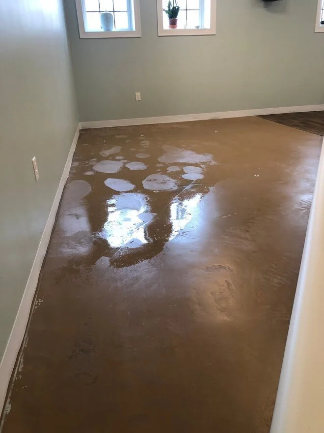 Riverside studio - water issue #1 of endless