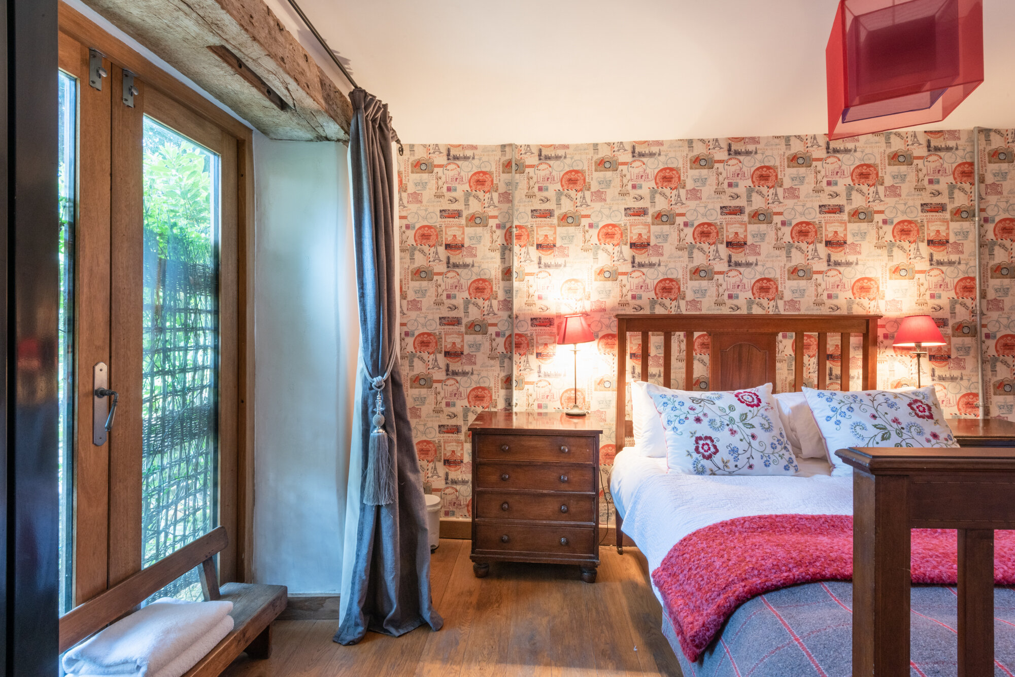 arts and crafts en-suite bedroom at mill end mitcheldean