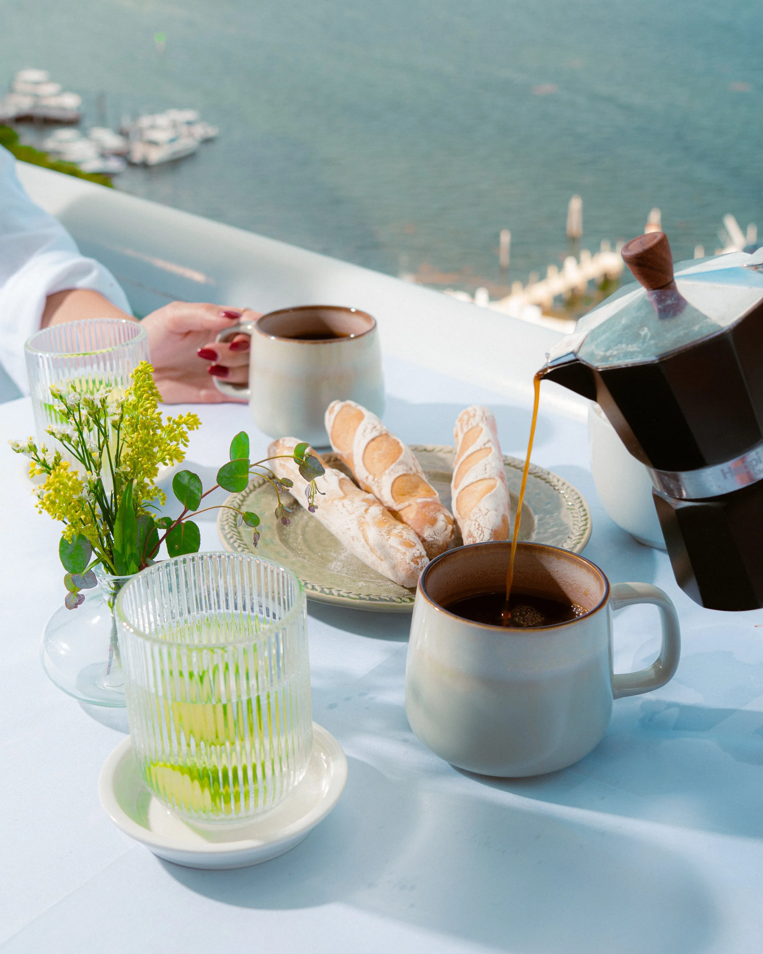 outdoor_table1.jpg