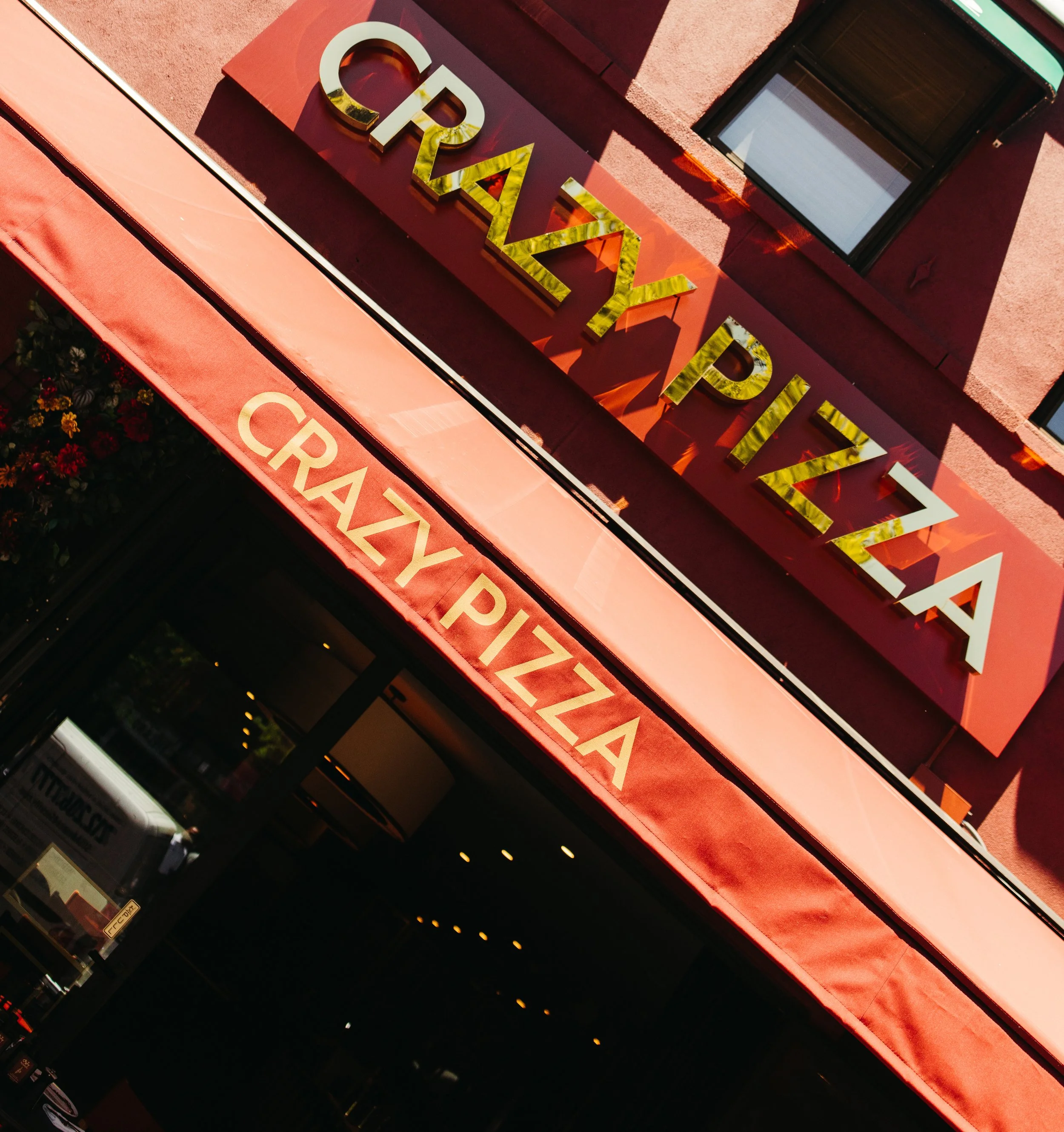 Crazy_Pizza_SoHo_0872025.jpg