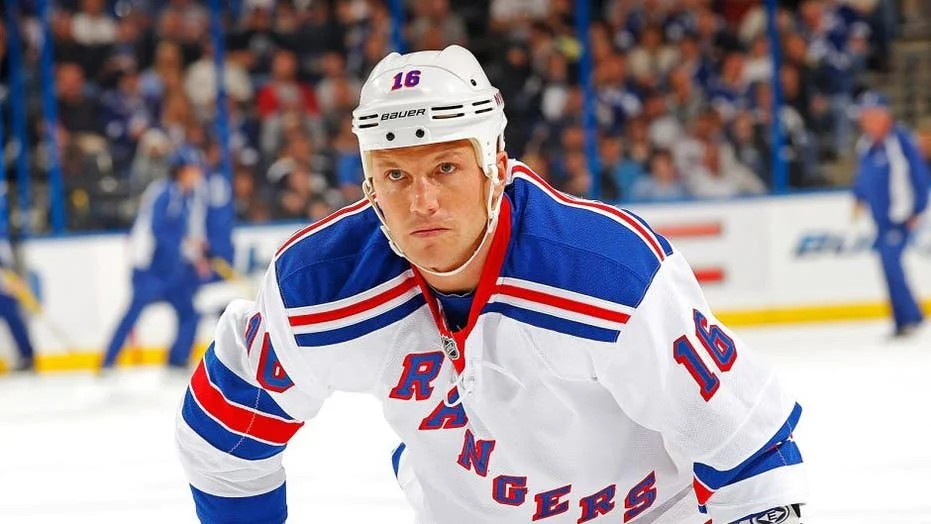 SEAN AVERY - FORMER NATIONAL LEAGUER