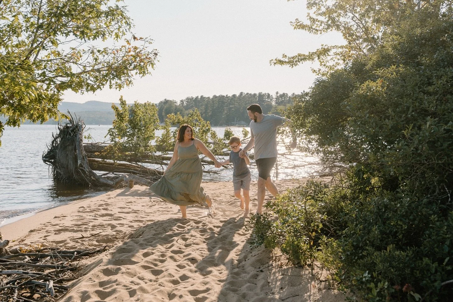 Summer in Maine always flies by, which makes days like this even more special! 
Tara, Nicholas, and adorable Finn spent the afternoon with me at one of my favorite lakeside spots. We soaked up the sunshine, splashed in the water, and played in the sa