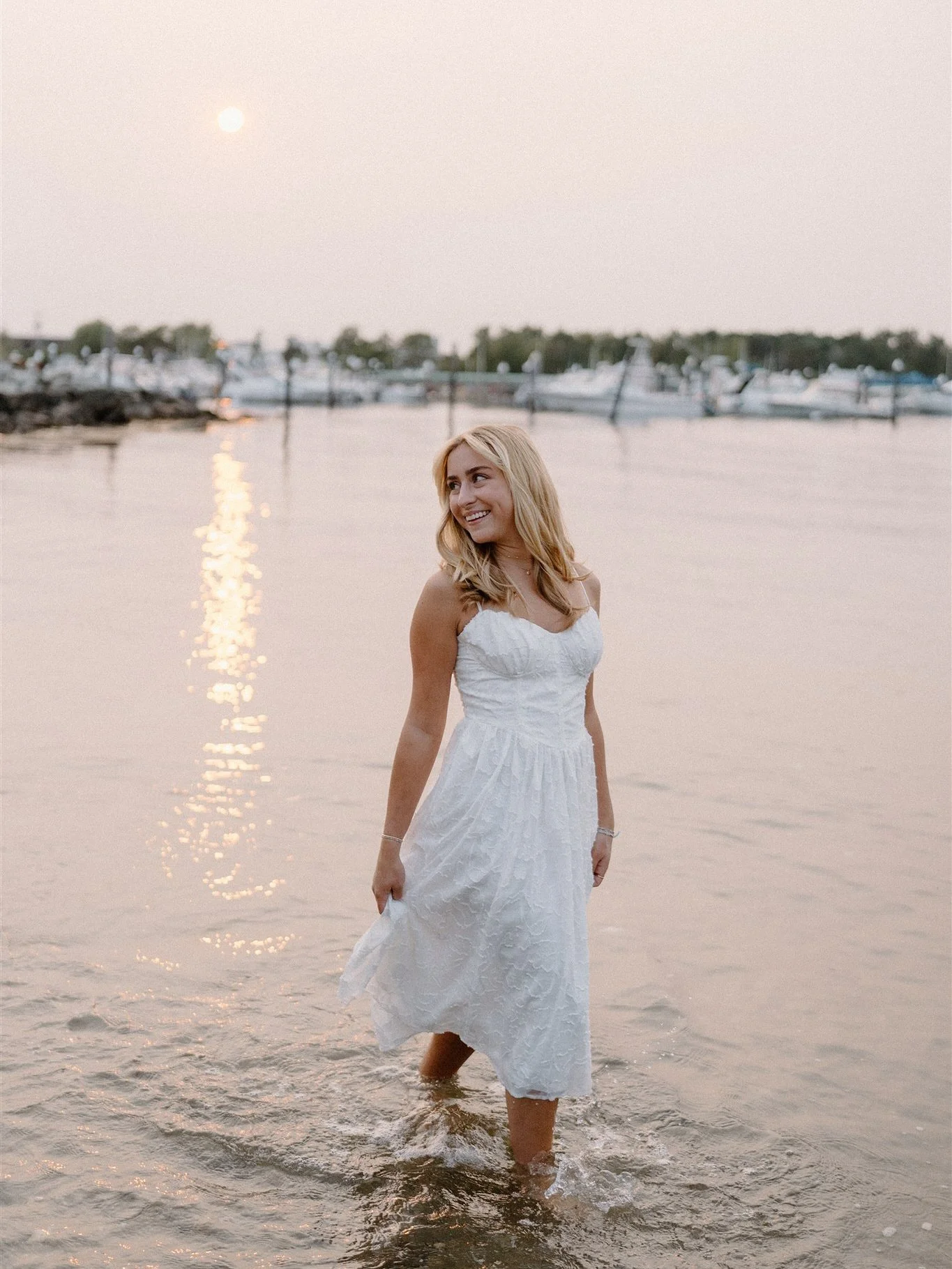 Senior sessions will always be some of my favorites! Kris is heading into her senior year, and I can&rsquo;t wait to see all that she accomplishes! She loves animals, the Maine coast, and her sweet personality shines through every photo. ☀️🤍✨

#main