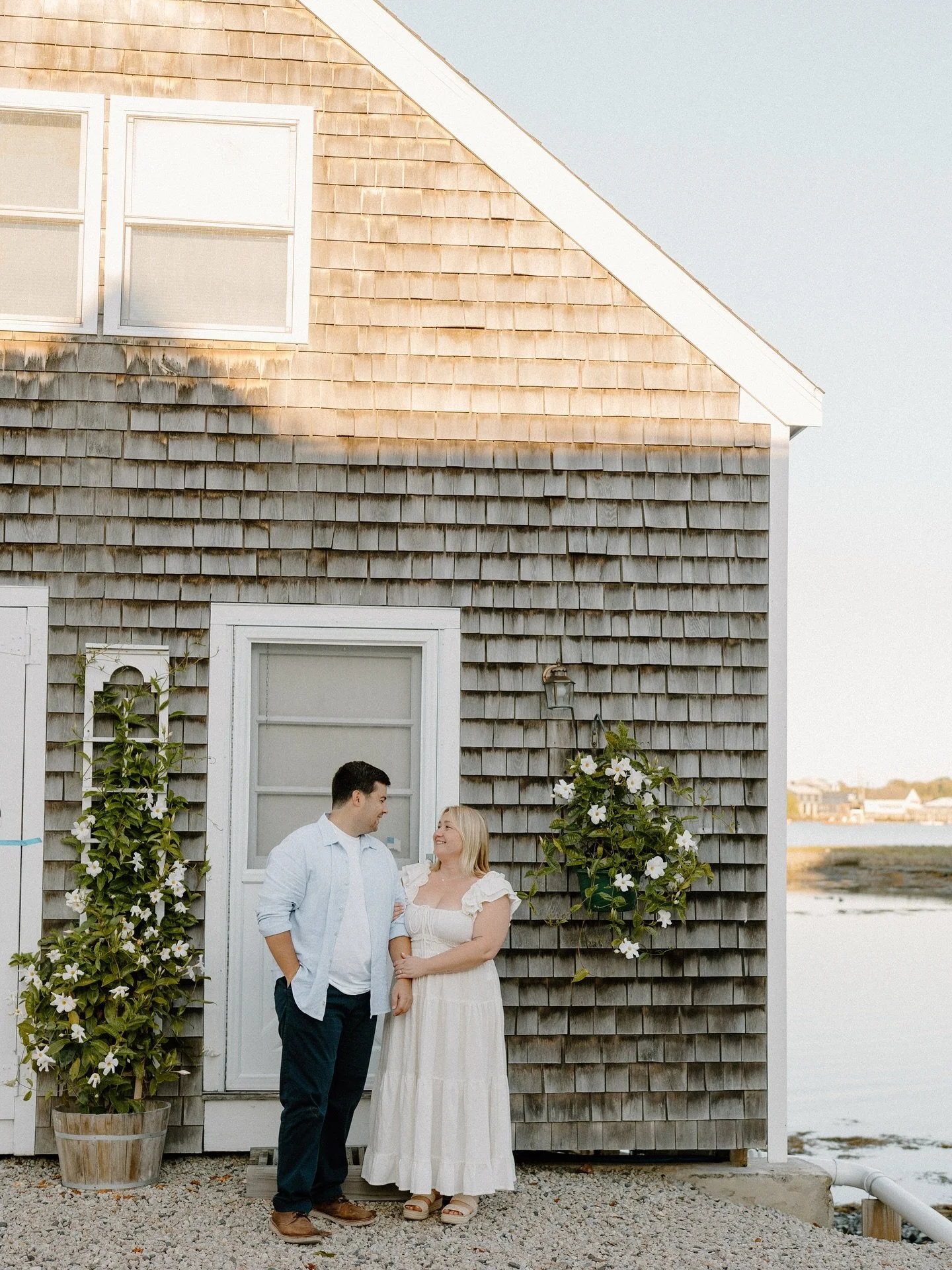 Erika and Dan are getting married next year and I am sooo excited for their big day!! I met them in Kennebunkport for the perfect &ldquo;east coast summer&rdquo; photoshoot. They are so sweet, had me laughing the entire time and we spent the afternoo