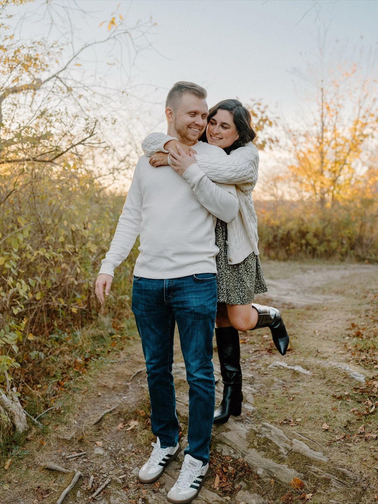 Marlena and Chris are getting married next year! We spent a perfect fall afternoon by the coast chatting about their plans and I can&rsquo;t wait to capture their big day! 

#maineweddingphotographer #maineengagement #mainecouples #mainelove #maineco