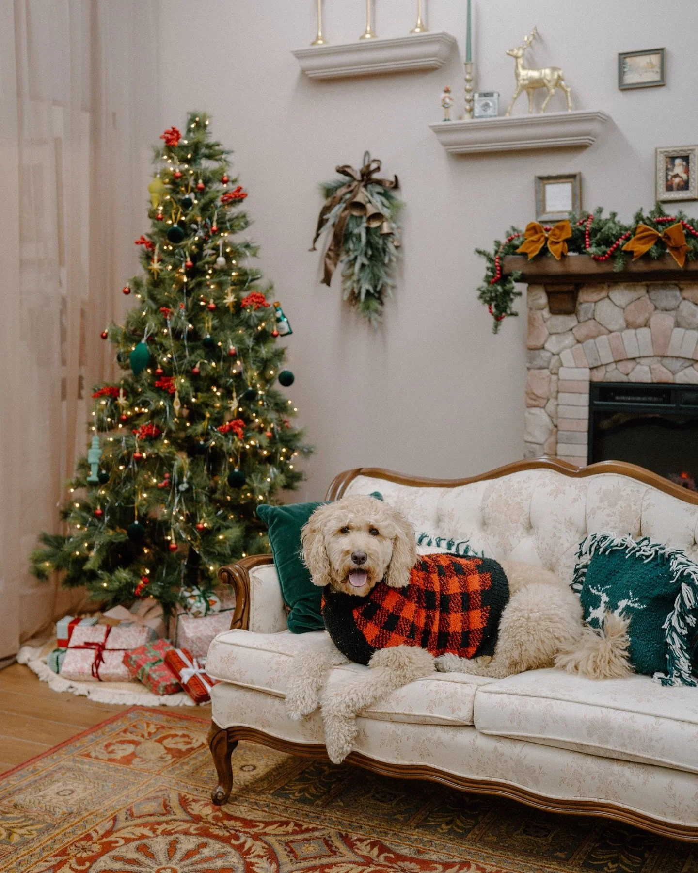 My annual Christmas Minis are here and this year&rsquo;s set is my dreamiest yet! This will be my second holiday season hosting minis at The August Room! I can&rsquo;t wait to welcome everyone into my space! This years set is a traditional Ralph Laur