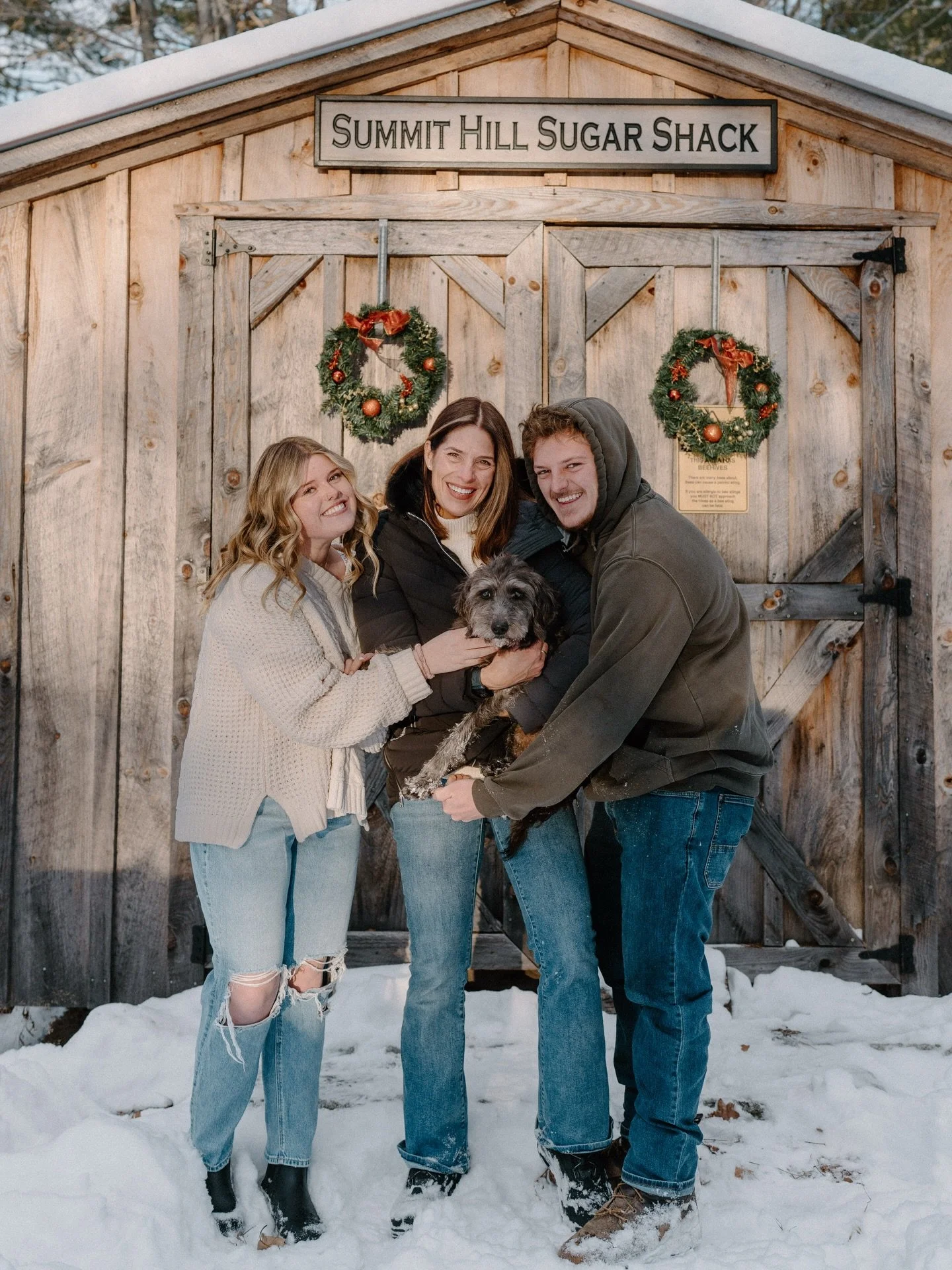 This season has brought so many wintery sessions. Every time this family has me capture them it&rsquo;s always such a pleasure. We braved the cold and made some sweet and snowy memories. 
❄️❄️

#maineportraitphotographer #mainefamilyphotographer #mai