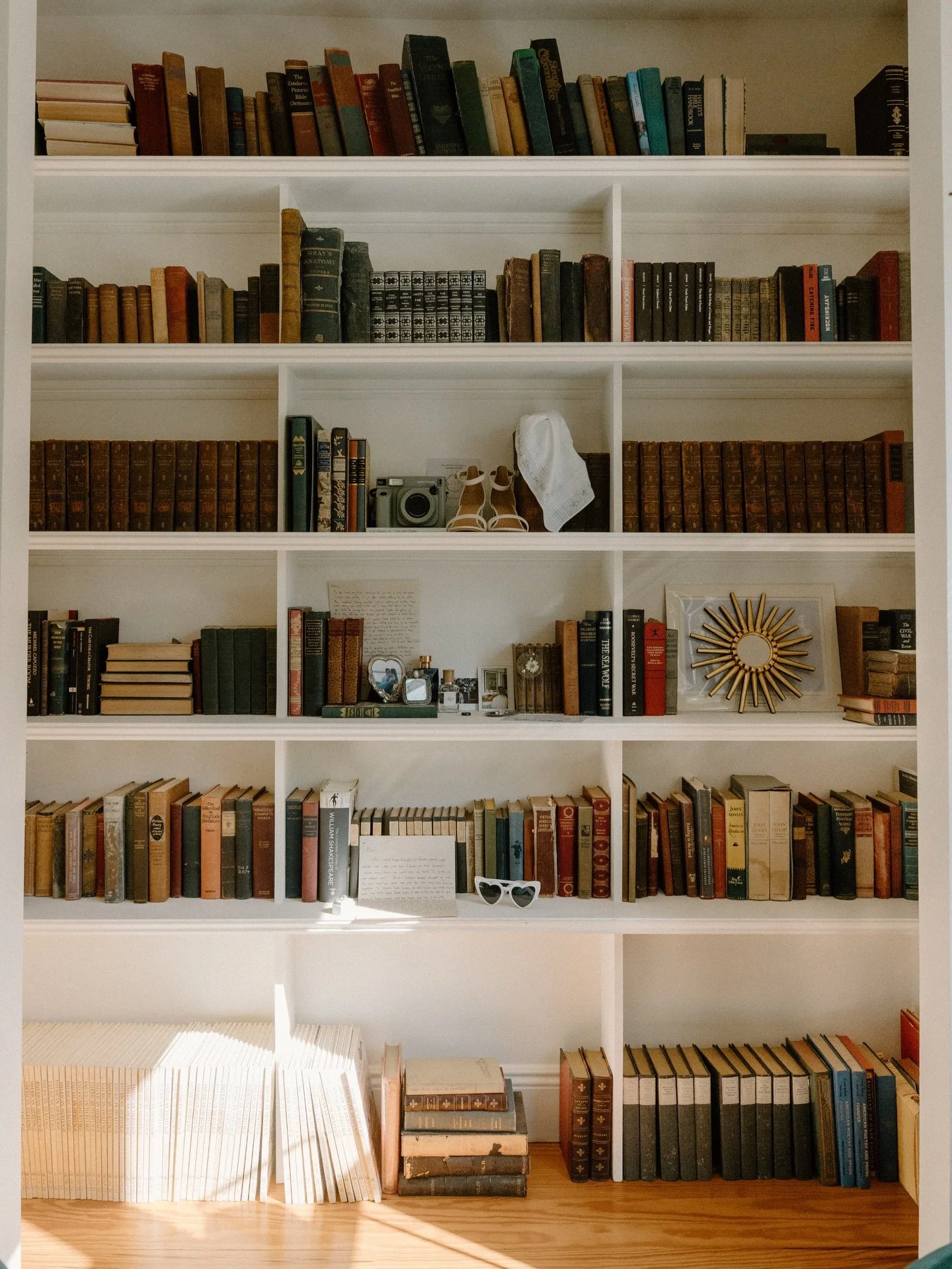 A moment for the details 🤍✨

#mainewedding #maineweddingphotographer #newenglandweddingphotographer #weddingdetails