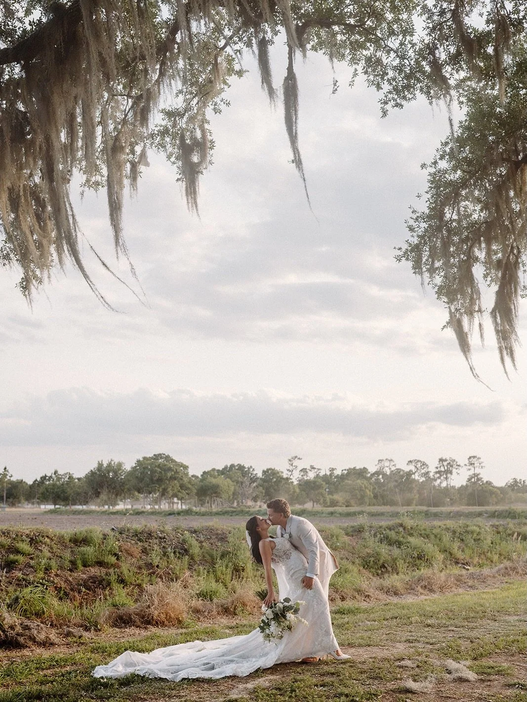 Sage and Aaron&rsquo;s day was so special, so beautiful and simply perfect. Friends and family traveled from near and far to celebrate two truly incredible people in Florida.

Sage and I met four years ago when she won a giveaway I was hosting, and i