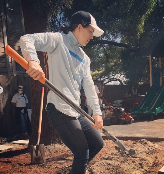 This backyard renovation was designed, managed and installed by women volunteers for survivors of domestic violence. After months of planning, installation was completed in one day as part of Rebuilding Together San Francisco SHE Builds.