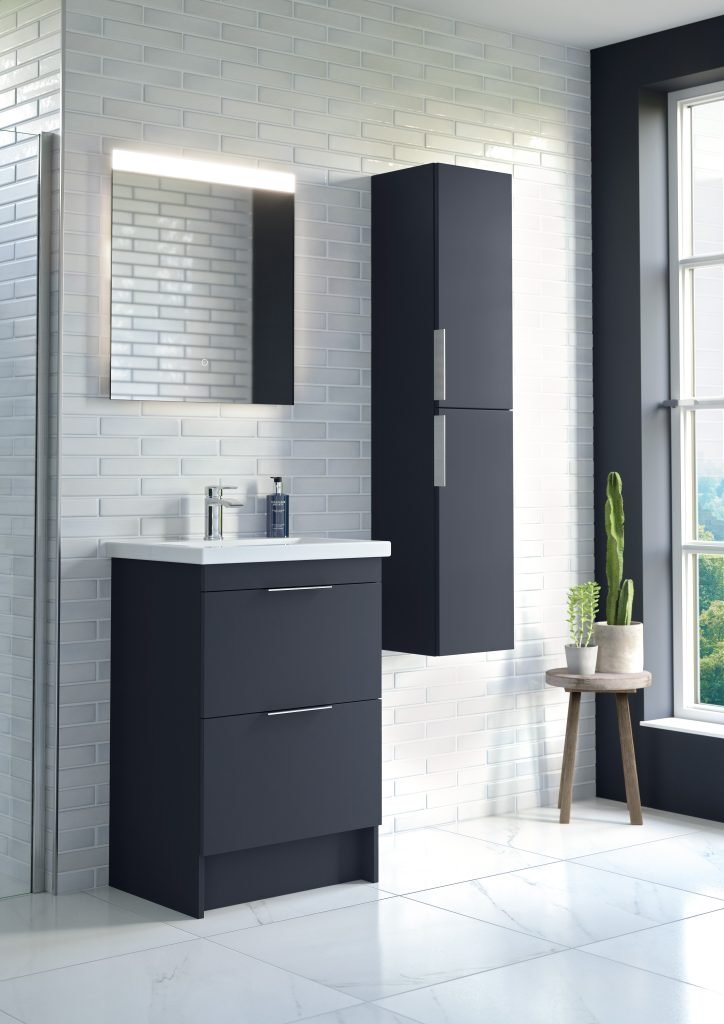 Utopia_Qube_Edge_2023_Freestanding_Indigo_Chrome-724x1024.jpg