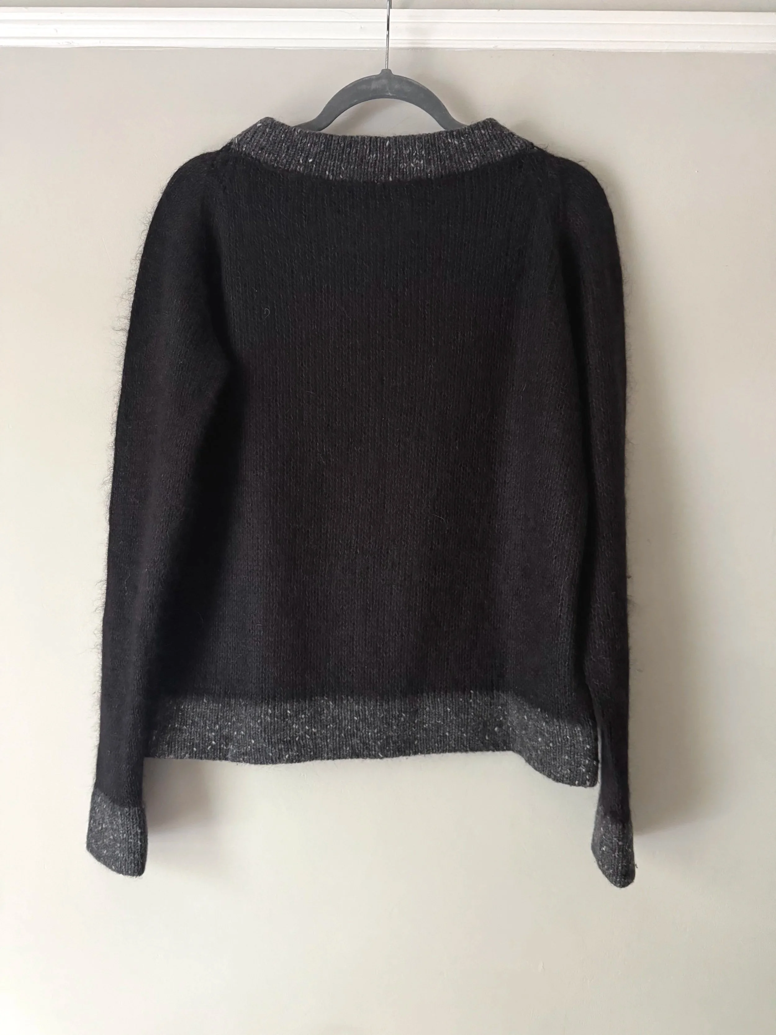 The_Worshipful_Amy_Hall_knitwear_mohair_sweatshirt_02.jpg