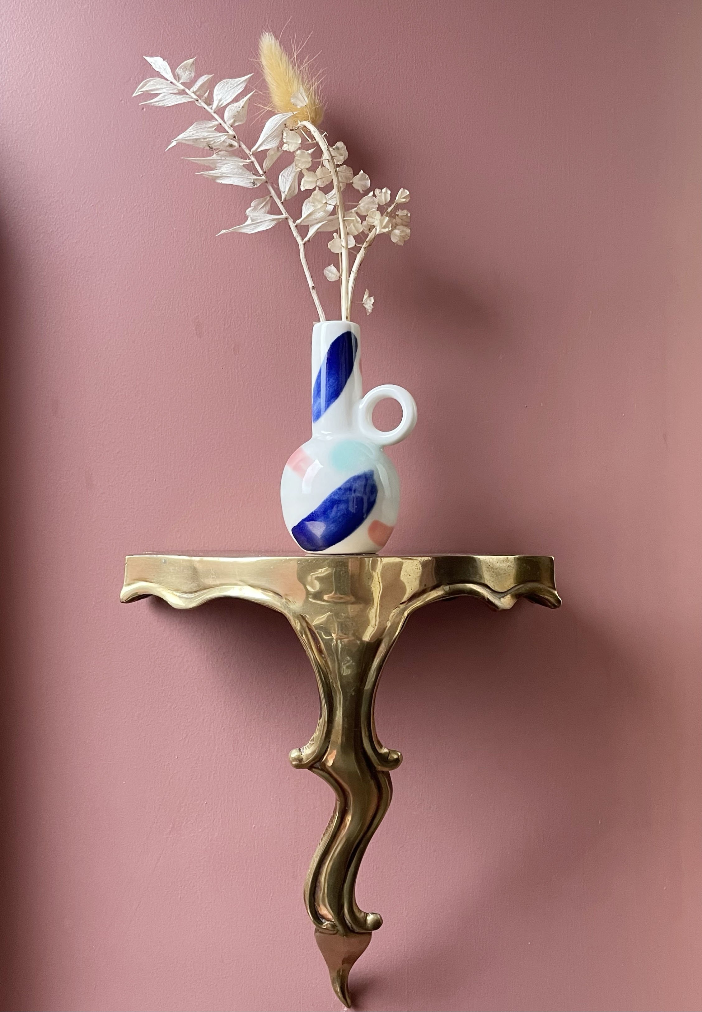 The_Worshipful_valentine's_bud_vase_jade_gallup.jpg