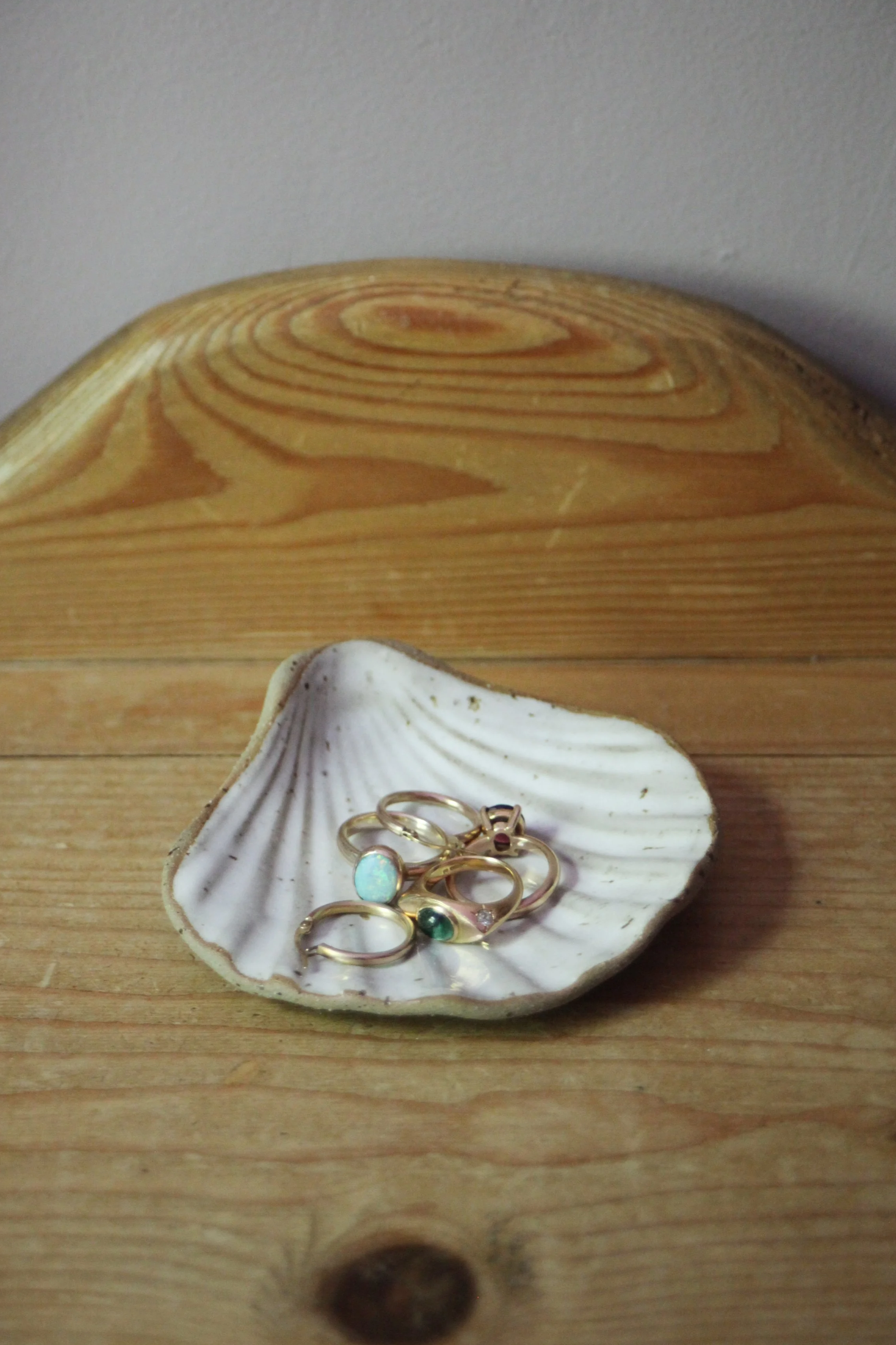 The_Worshipful_Mutai_Ceramics-_shell_dish.png