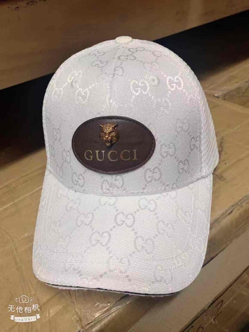 Forfølge diskriminerende Lover og forskrifter White Gucci Hat —