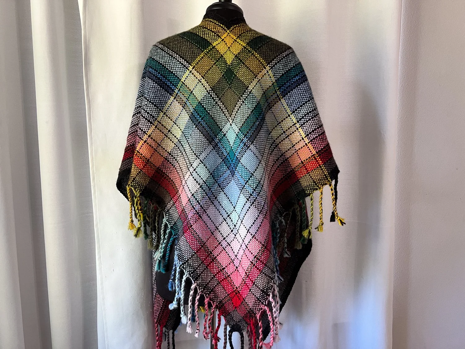 1373 v-shawl-1.jpg