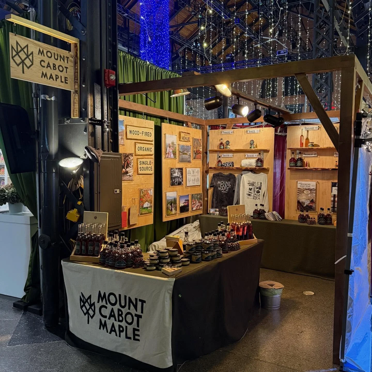 It&rsquo;s our last weekend of a wild and merry and sticky month at SoWa! Thank you to the good people of Boston and beyond who drizzled us into your holidays - ours has truly been one for the books 🍁🥃🥞

 @sowaboston @sowapowerstation