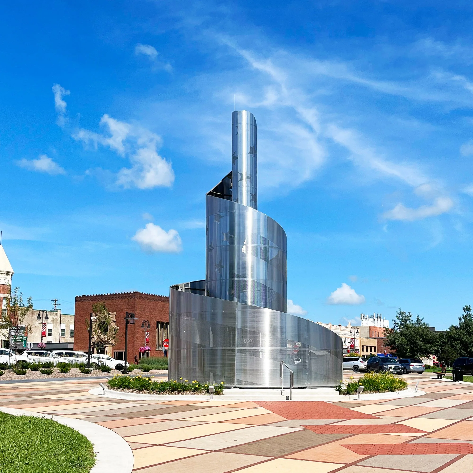 
Unfurling Flag. Grinnell Veterans Monument. Mixed Media: Steel and Lights. 2026. 
