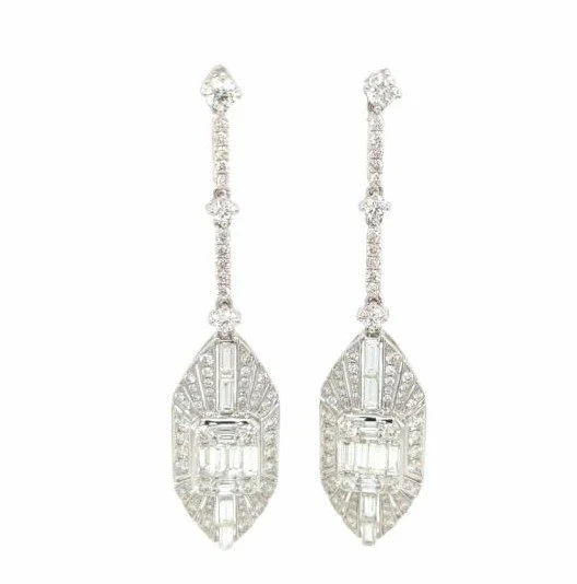 18K White Gold Diamond Drop Earrings