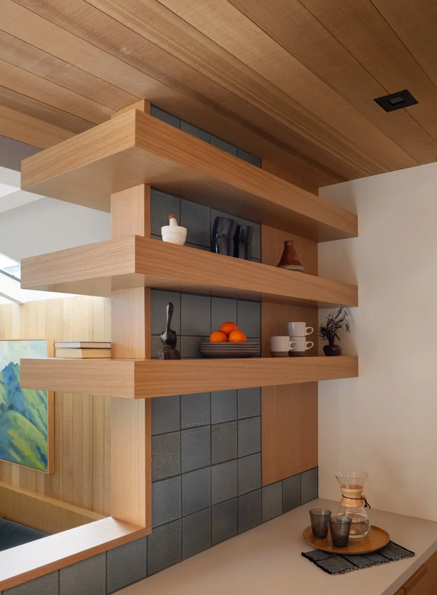 sea-ranch-coastal-kitchen-shelves-73-gamble-plus-design-interiors.jpg