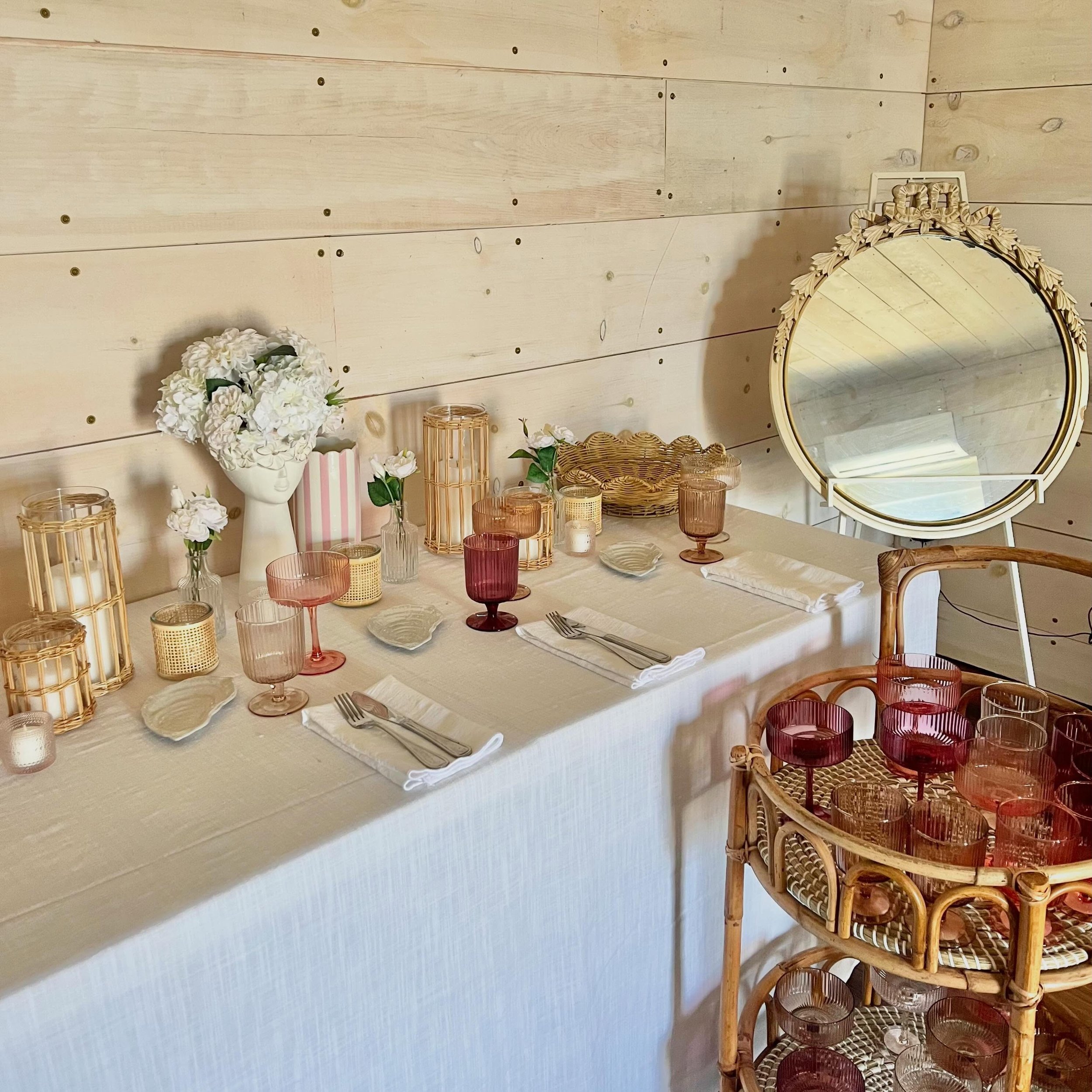 ✨Party &amp; Event Rentals based in Midcoast Maine - vintage &amp; vintage inspired items - custom signage &amp; decor - showroom opening soon in Thomaston, Maine ✨ 

So excited to be sharing the plan for the future of The Linnea Company with you all