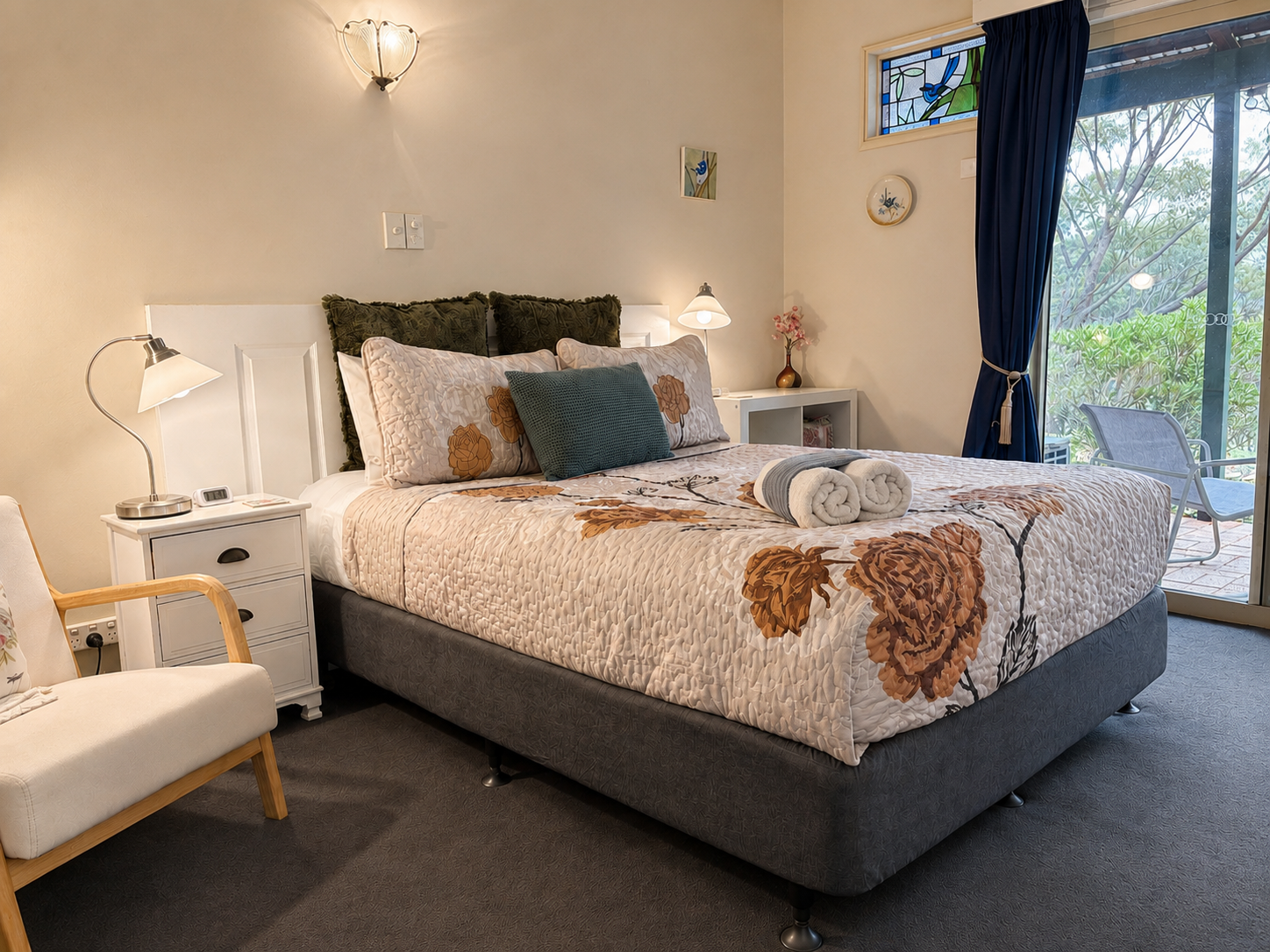 Country Queen Room at Pecan Hill in Toodyay