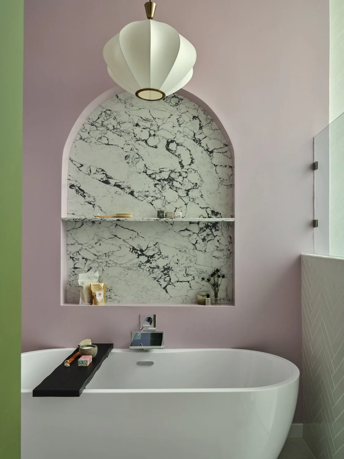 🪞 But did you see the pool bath?? (Hint: slide 3) // Mandy Cheng Design

pc: @madelinetolle 

#bathroominspo #colordrenching #mandychengdesign