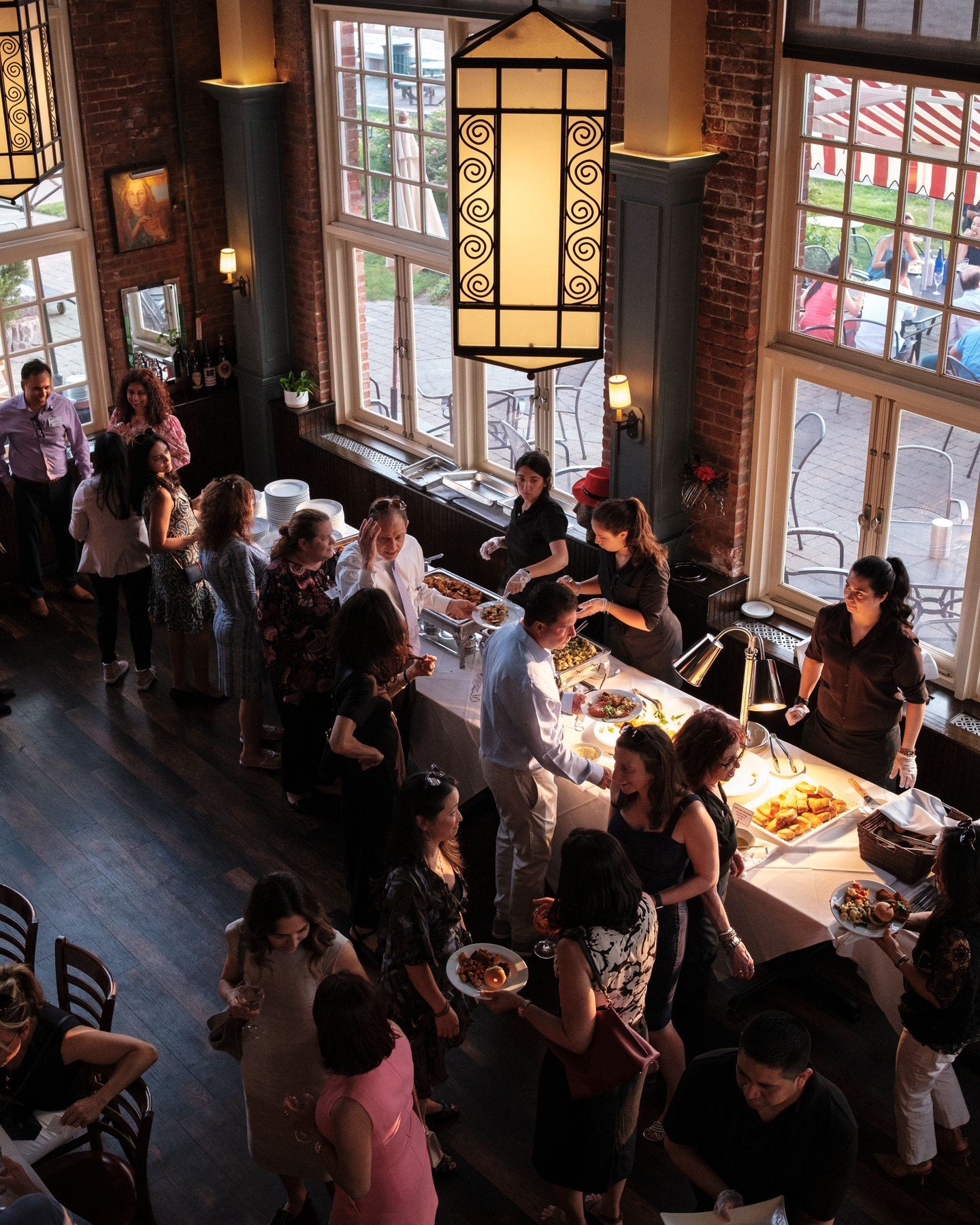 Planning a celebration? 🎉 From intimate dinners to birthdays, bridal showers, and everything in between &mdash; Red Hat on the River is the perfect spot to host your next event with unforgettable views and warm hospitality.

✨ Make your moments memo