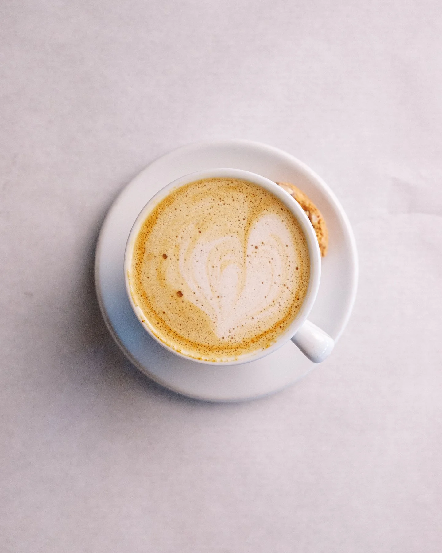 Fuel your mornings with something that loves you back 💛 @drinkmorninglover @carathemorninglover
We&rsquo;ve teamed up with our friends at Morning Lover to bring you a powerful blend of 11 whole food ingredients &mdash; from cacao and maca to turmeri