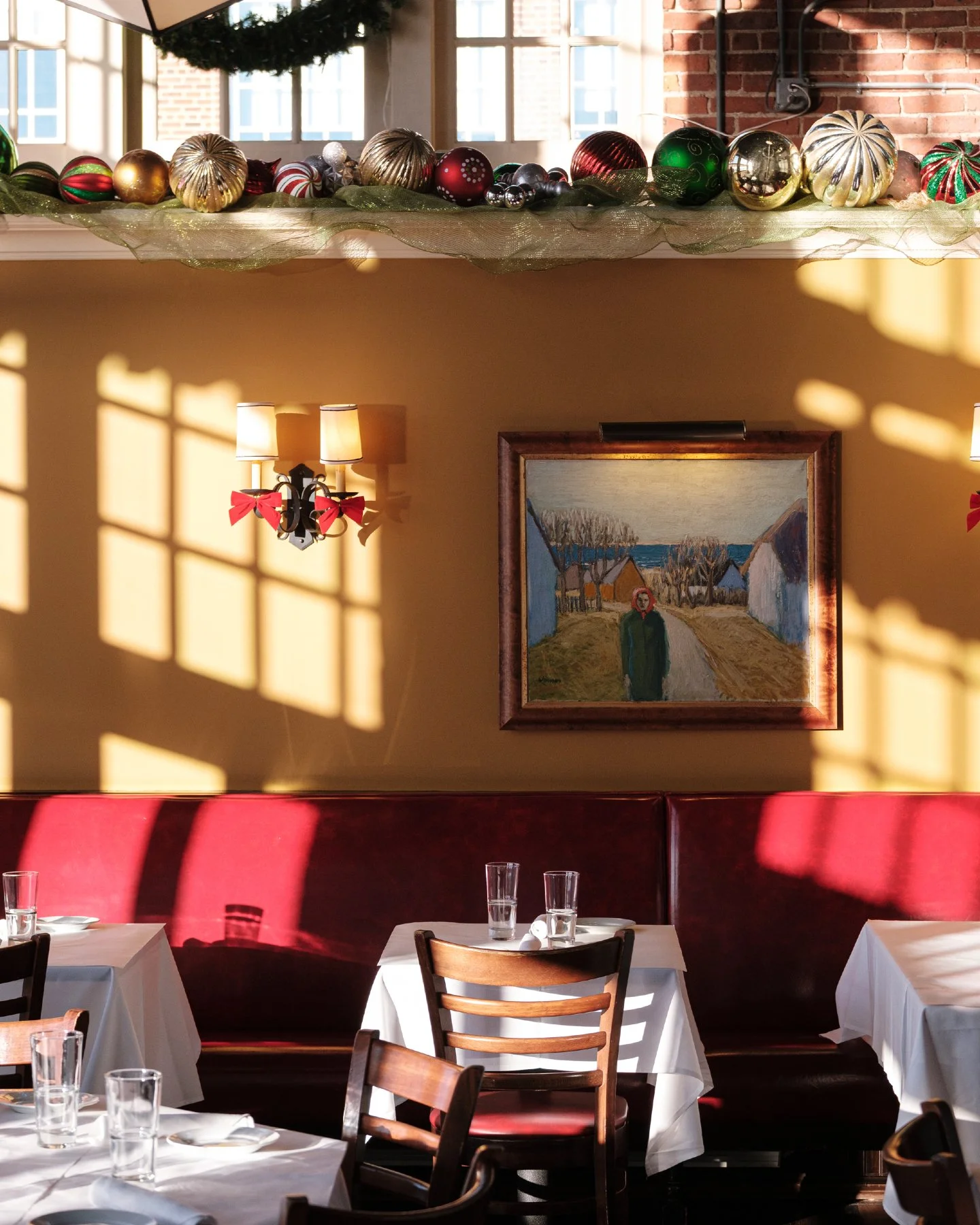 Holiday season at Red Hat ✨
The lights are glowing, the river views are magical, and the celebrations are just beginning. Join us for festive bites, cozy cocktails, and memories waiting to be made.
Make your reservation through the link in bio!

#red