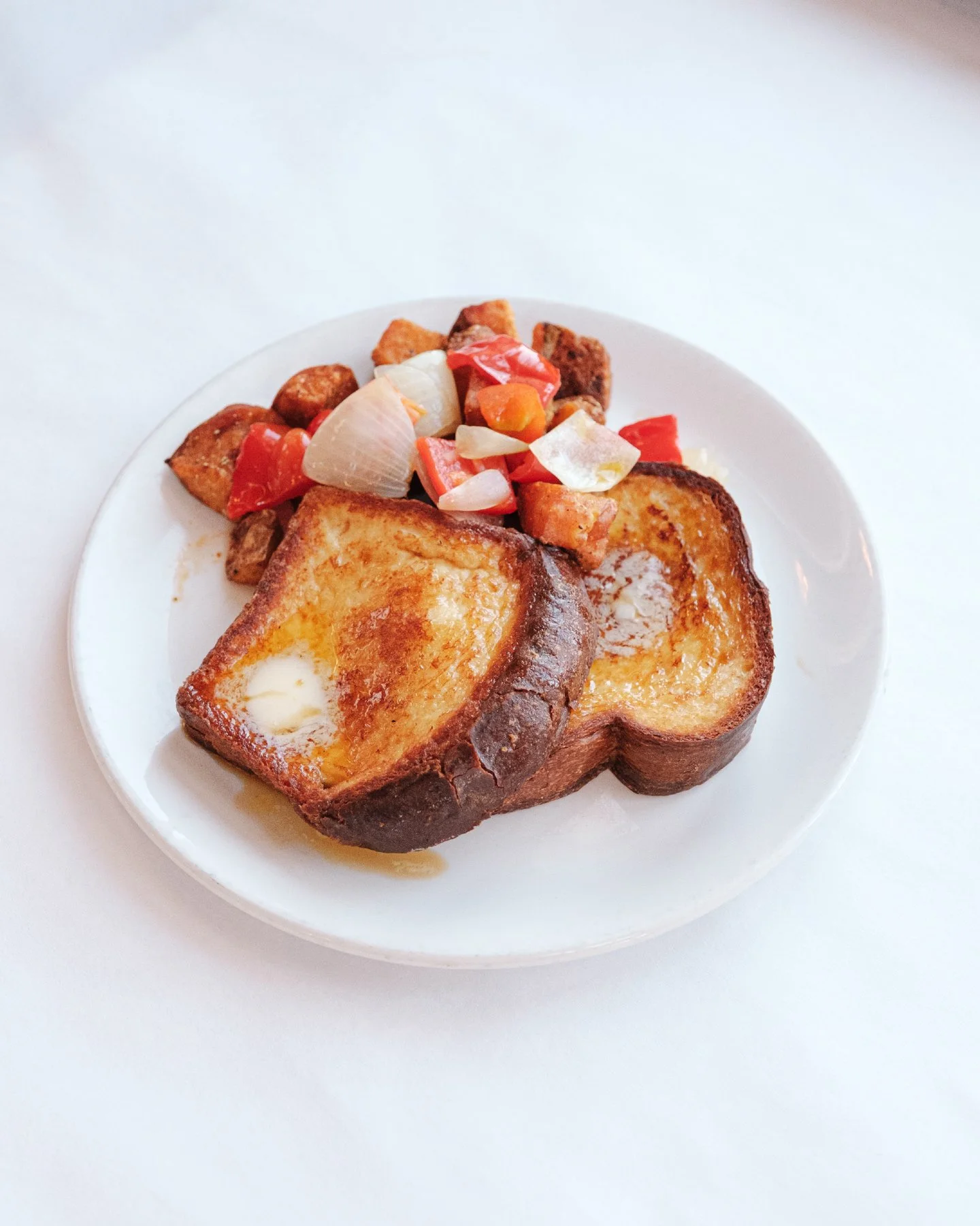 A little preview of what&rsquo;s coming for Easter Brunch at Red Hat on the River. 🌸🐣
From classic favorites to beautifully prepared brunch dishes, our kitchen is getting ready to serve something special by the river on a special day!

Make your Ea