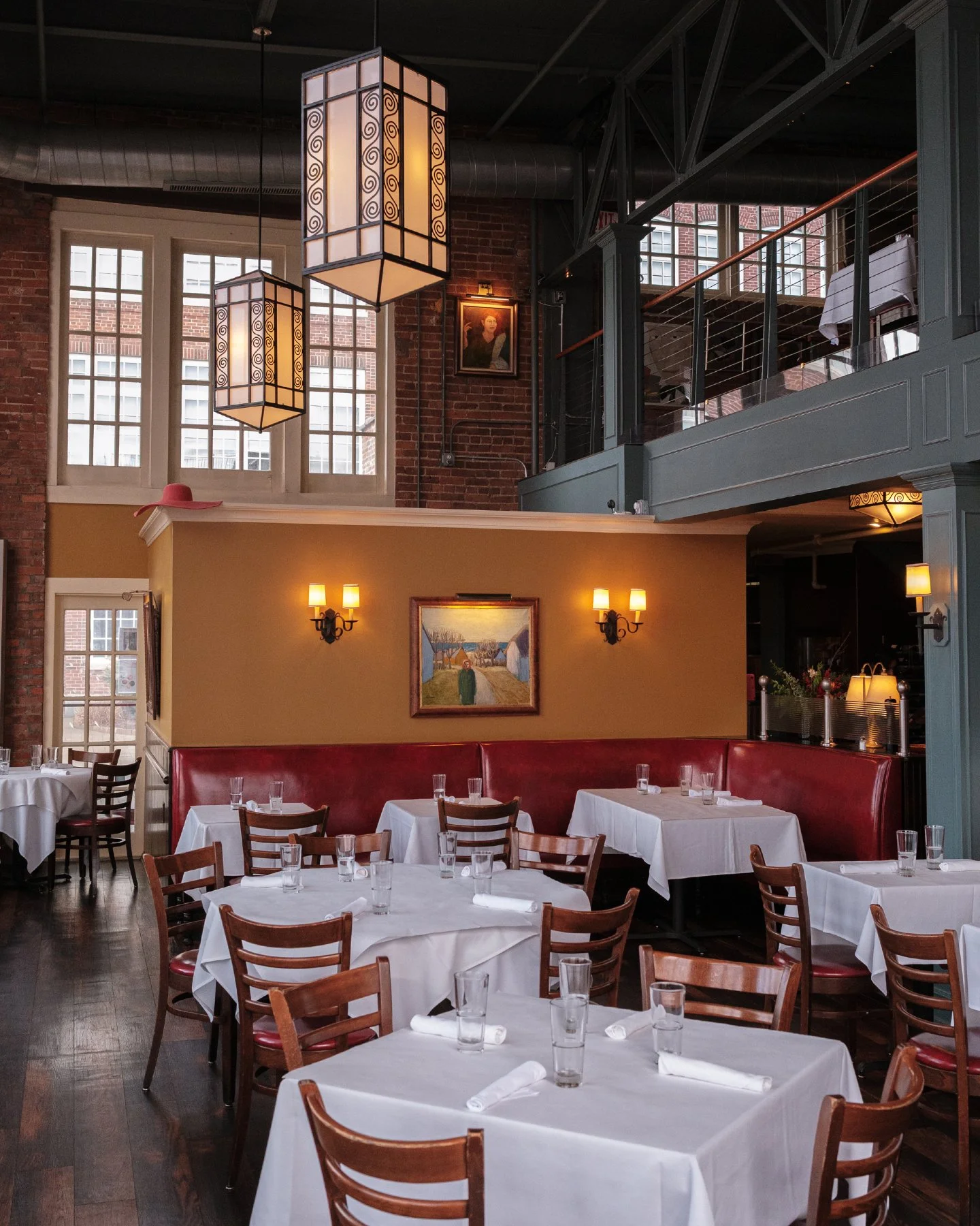 Where every table comes with a view ✨
From cozy banquettes to our waterfront backdrop, Red Hat is the perfect setting for any occasion&mdash;date nights, celebrations, or just a casual evening out.
Come see it for yourself and reserve your table thro