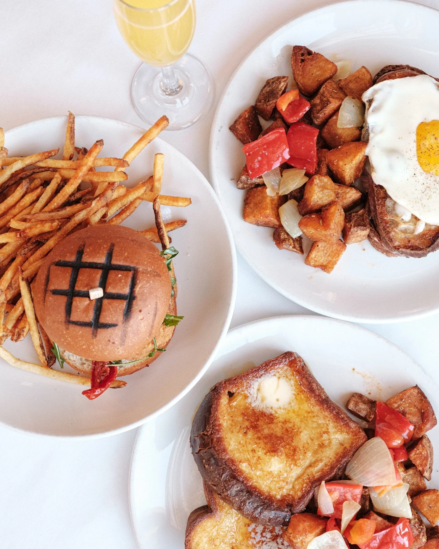 The perfect brunch spread doesn't exi... 😱
Reserve your table for this weekend through the link in bio!
#rhotr #brunchwestchester #westchesterny #irvingtonny #brunchspread