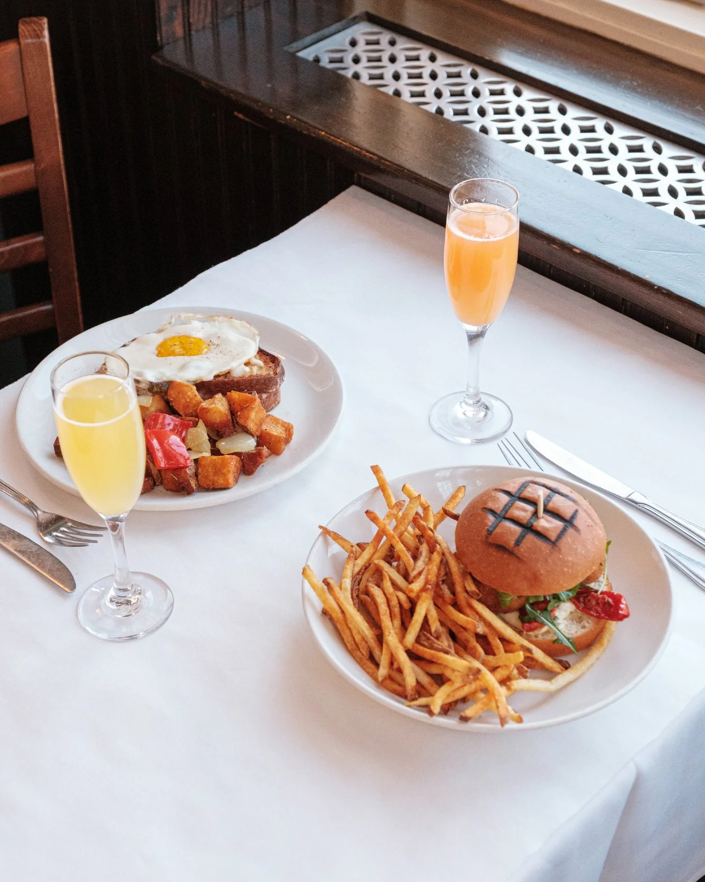 Brunch tastes better with a Hudson River view. ☀️🥂

Join us by the water for your favorite brunch dishes, handcrafted cocktails, and a relaxing start to the weekend. Whether it&rsquo;s a date, a catch-up with friends, or a family outing, there&rsquo