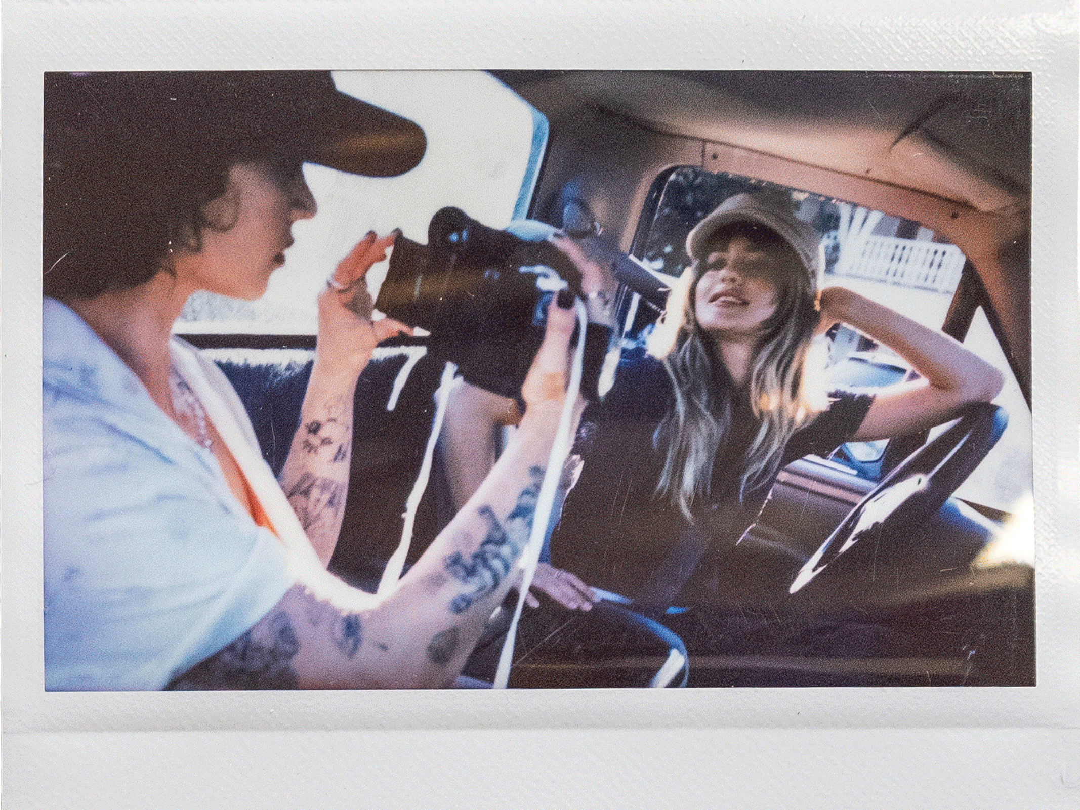 SP25_WOMENS_POLAROIDs_02.gif