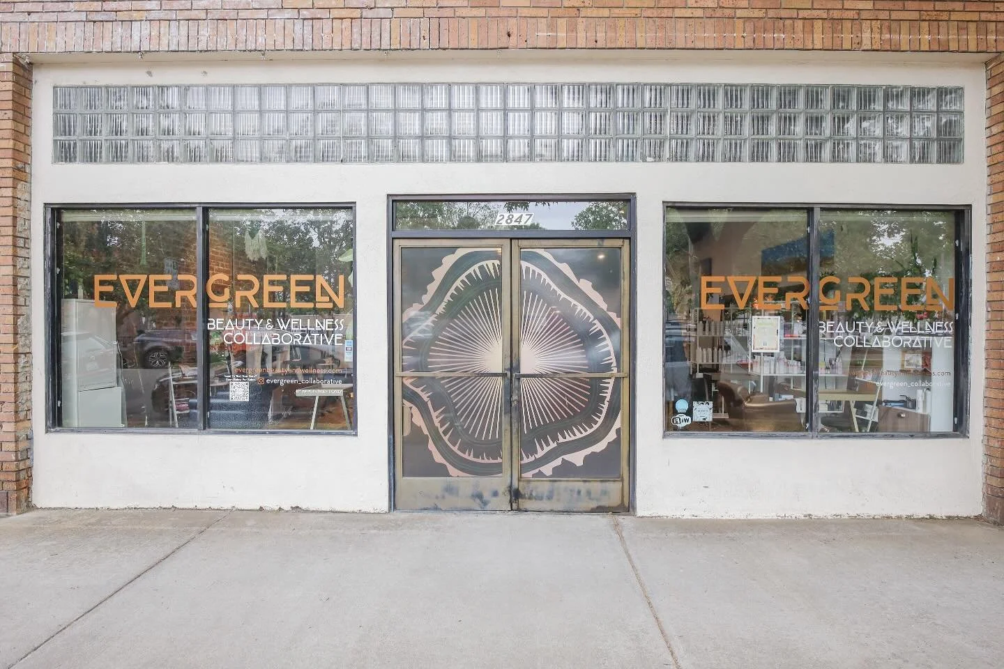 ✨ Welcome to Evergreen Beauty &amp; Wellness Collaborative ✨
Rooted in the heart of Oak Park, Sacramento 🌿💆&zwj;♀️ From hair and skincare to massage and holistic wellness, our space is here to help you feel your best&mdash;inside and out.

Come see