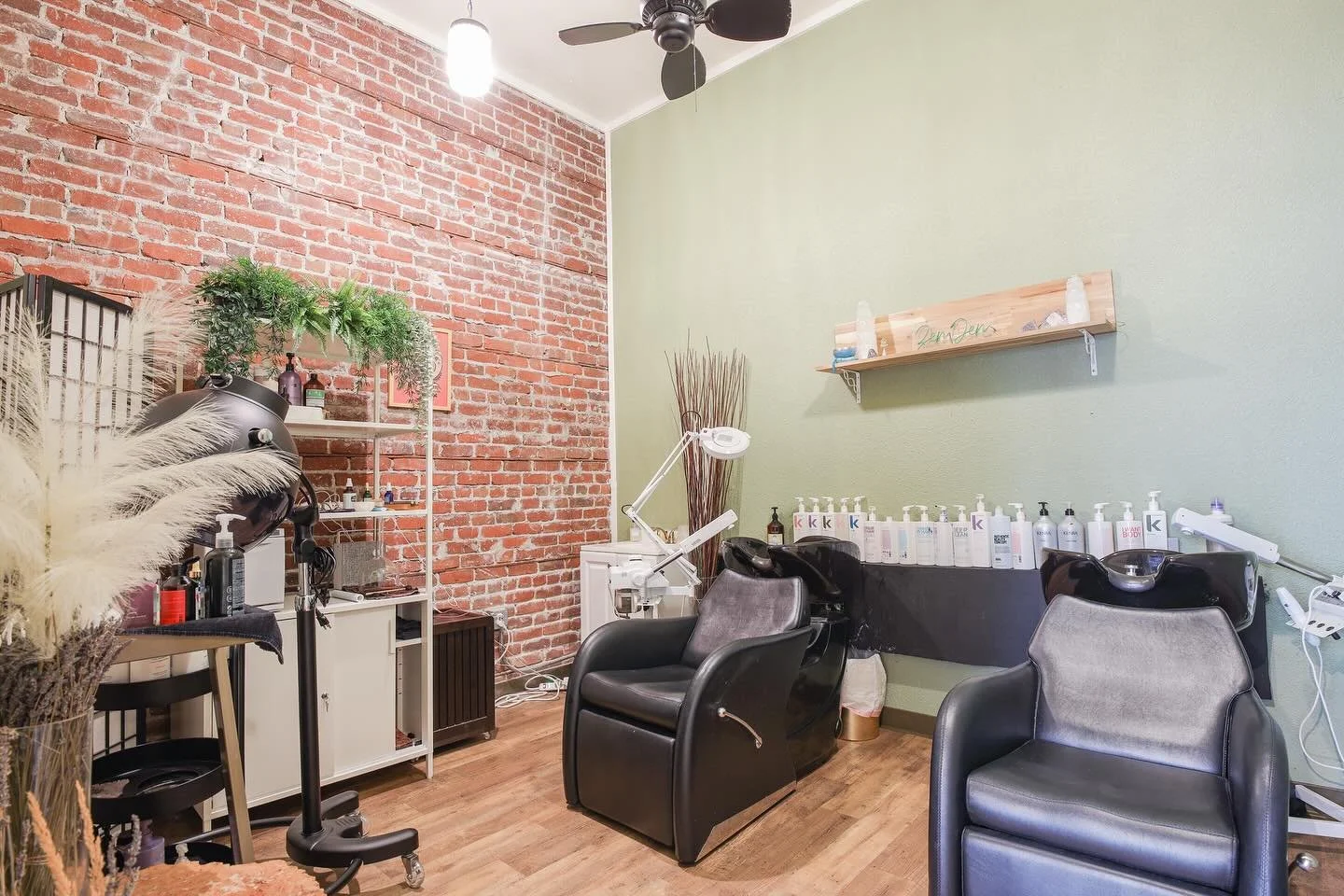 🌿 Step into our Zen Den 🌿
Discover deep relaxation and holistic care at Evergreen Beauty &amp; Wellness Collaborative. From rejuvenating crown treatments to mindful hair rituals, we create space for your inner peace to shine. ✨

💆&zwj;♀️ Balance y