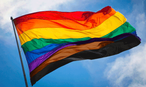 How to Choose an LGBTQ+ Speaker for Your Corporate Pride Event