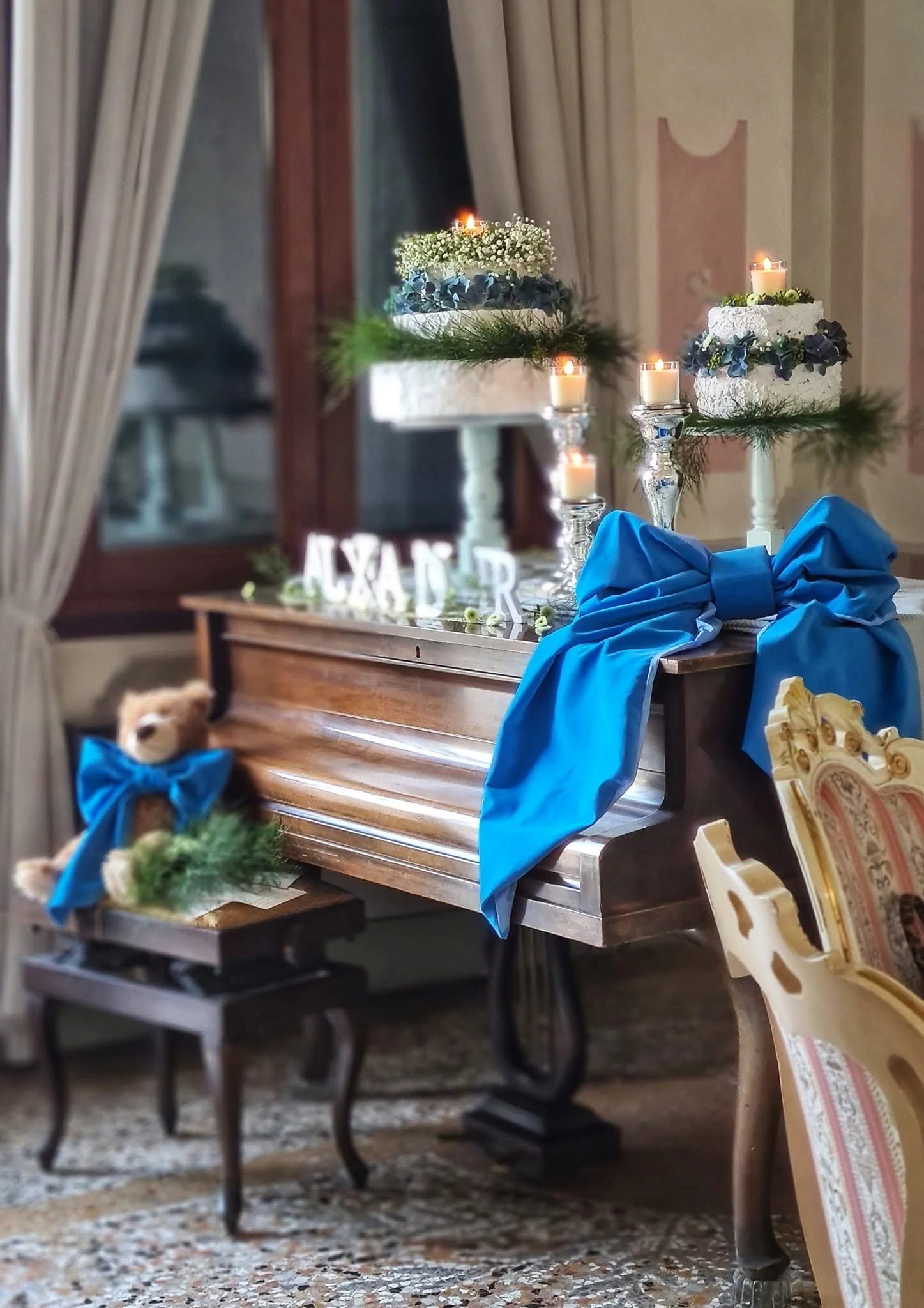 Decorazioni floreali realizzate da Civico vent8 per un allestimento dedicato al Battesimo