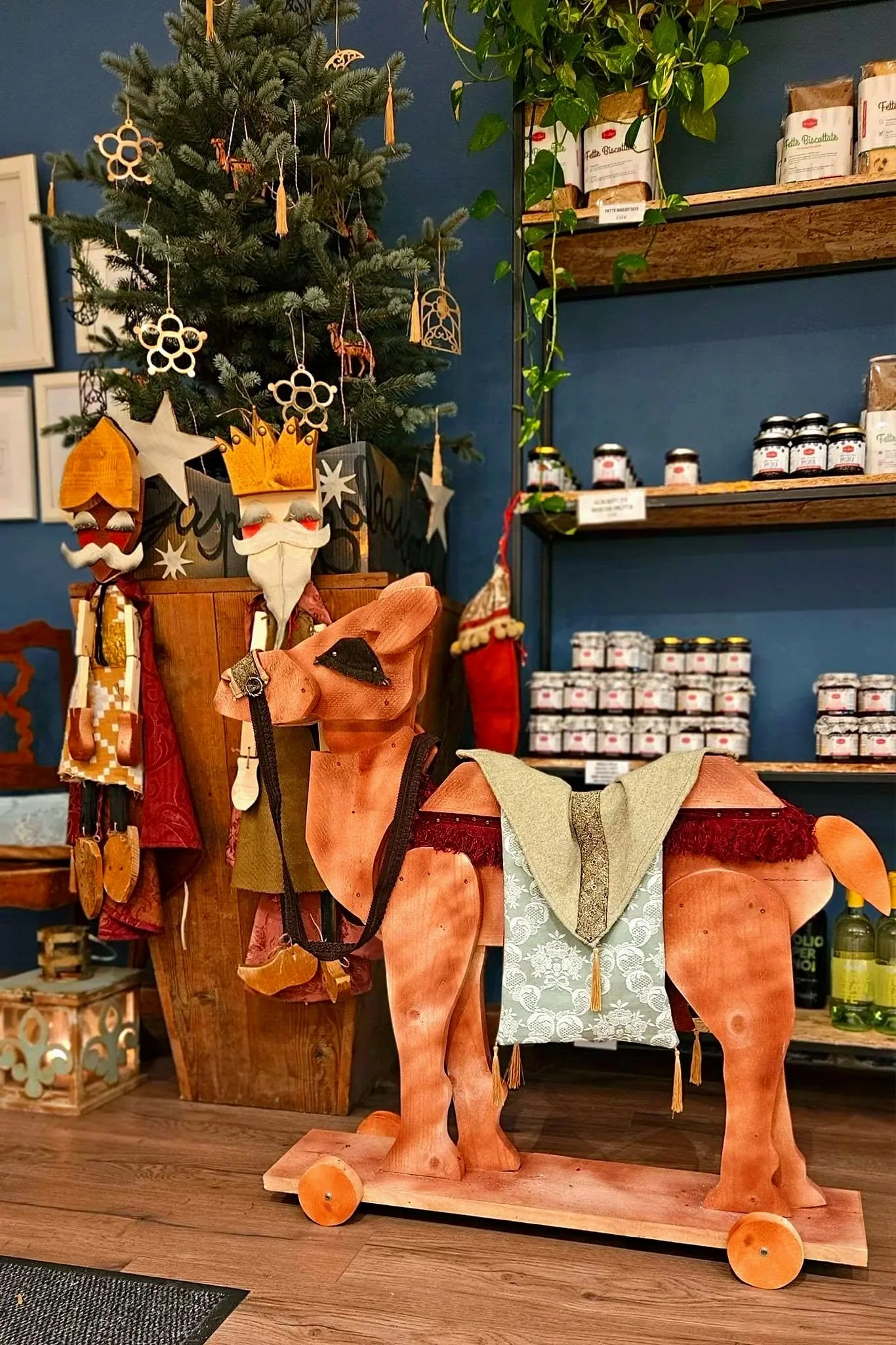 Il cammello dei re Magi di civico vent8 realizzato in legno