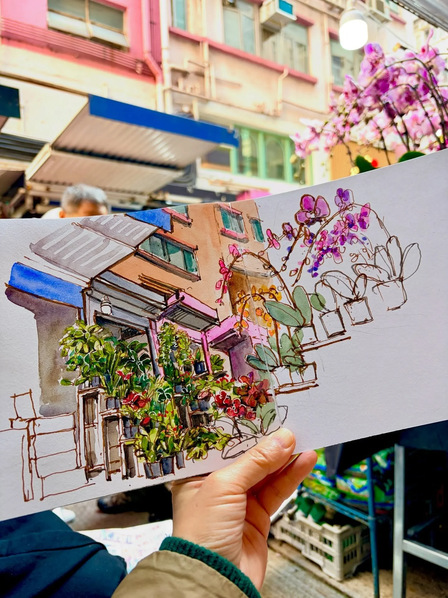 Such a pleasure sketching with Korean sketcher @90gram here in Hong Kong! It&rsquo;s our first lunch sketch session of 2026, and we chose to capture these lovely flower stalls. We&rsquo;ll be sketching more Chinese New Year&ndash;themed scenes as we 