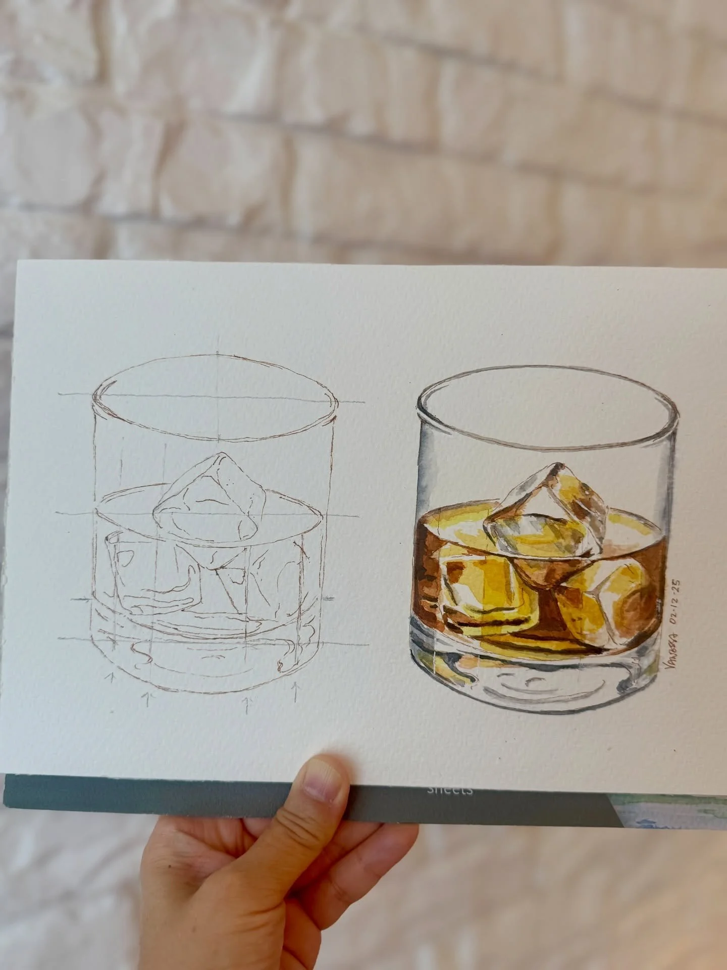 Happy Sunday, let&rsquo;s enjoy a glass of Whiskey on ice.
Scroll to see my step by step 
#stepbystep #whiskeys #whiskeyonice #sketch #watercolour