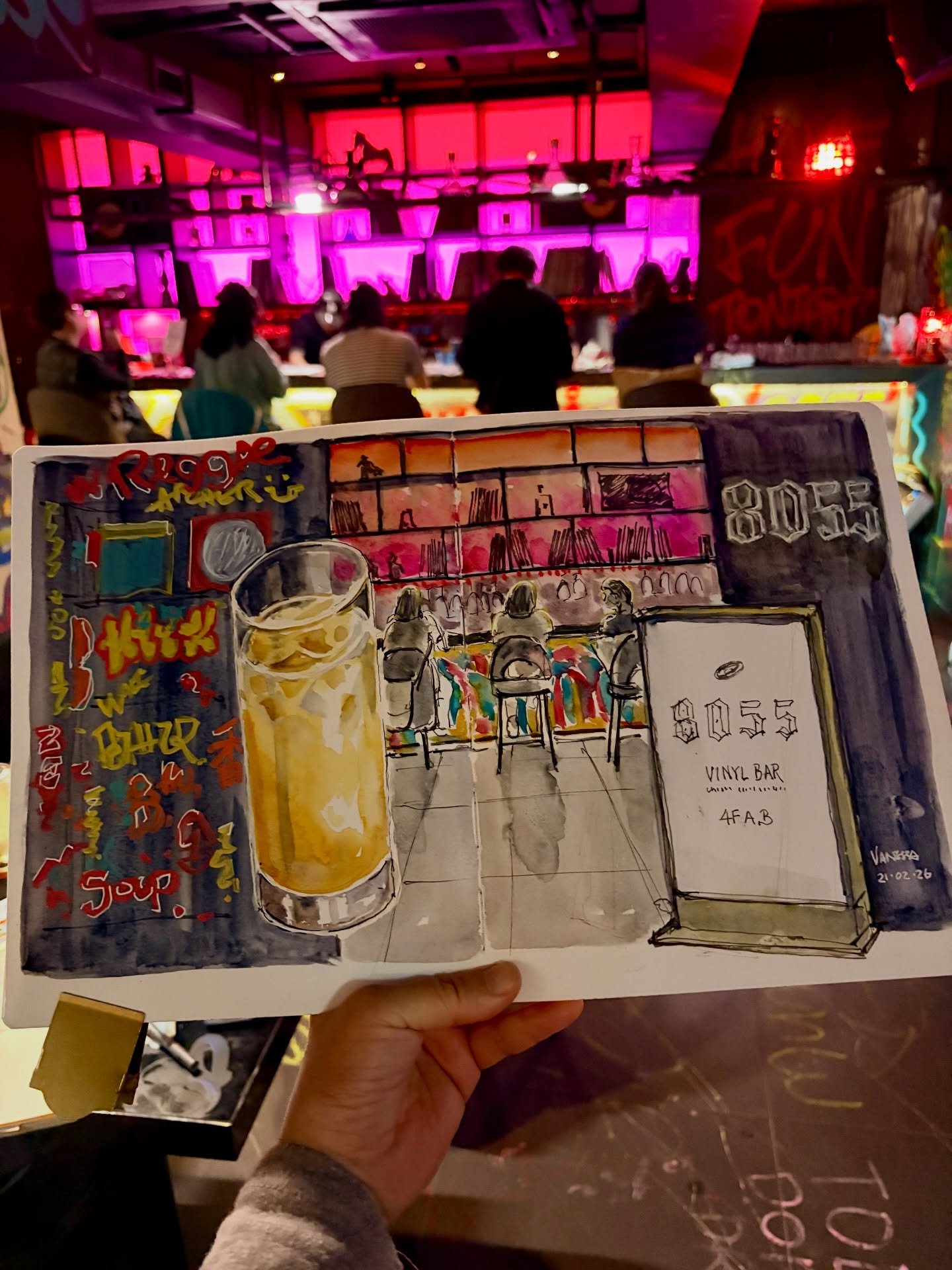Thank you @cravingsketchers for organising another wonderful sketching event! And thanks to @8.0.5.5.lkf for letting us hang out for an afternoon of fun, drinks, music, and sketching. It was my first time drawing in such an underground bar setting &m