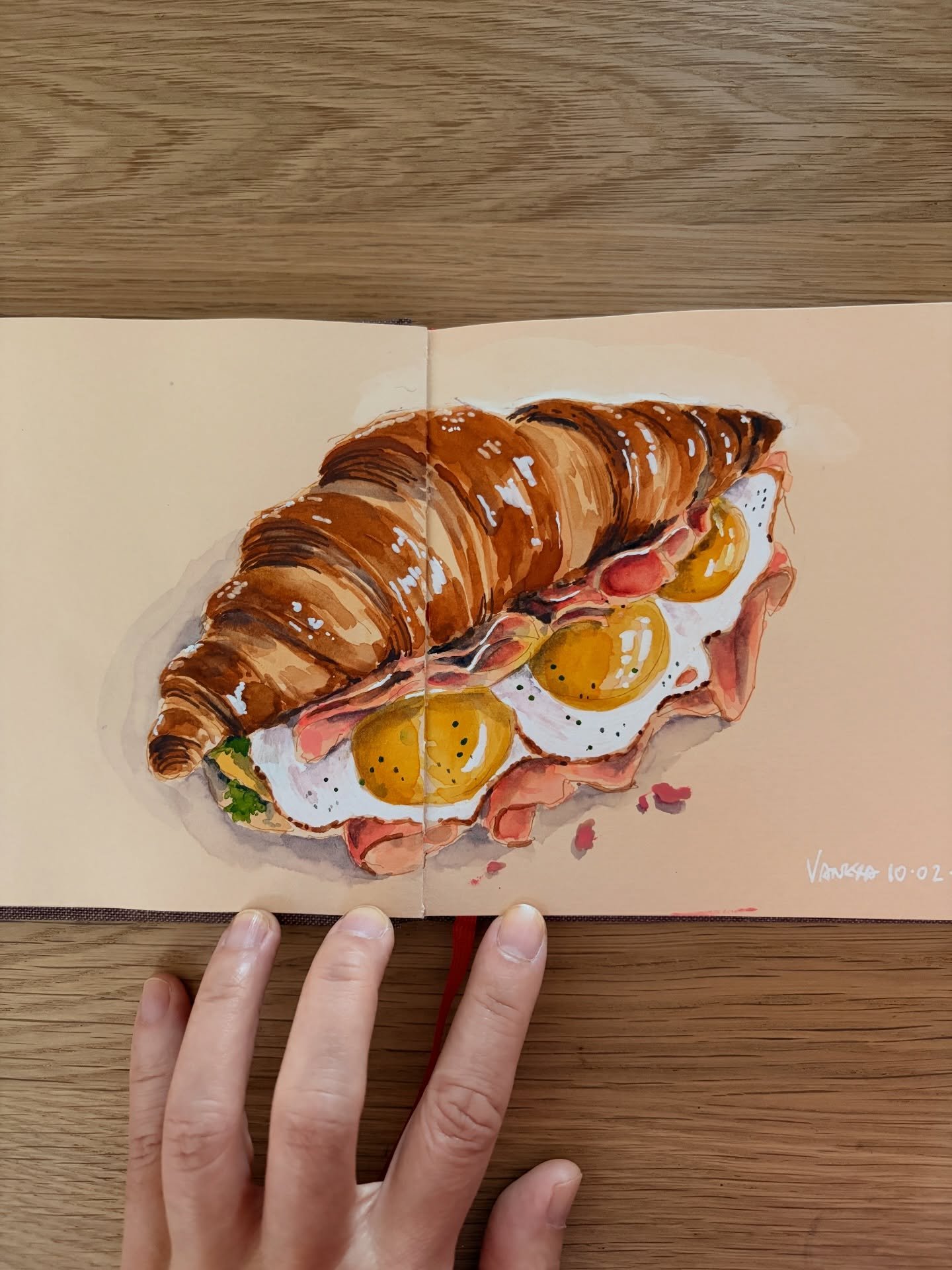 Sunday vibes! Couldn&rsquo;t resist a ham and eggs croissant treat this morning&mdash;yum yum! 🥐🍳