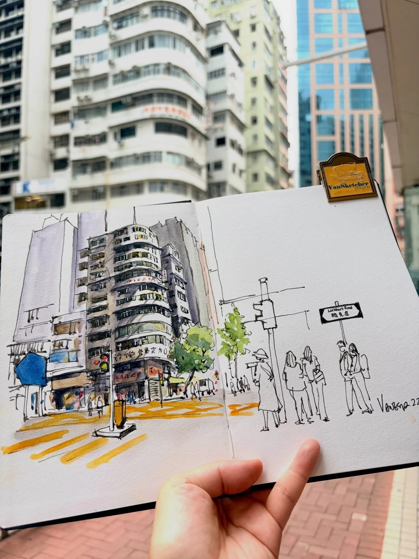 Another week, another Wednesday lunch sketch. Back in Wan Chai at Lockhart Road / Stewart Road&mdash;I&rsquo;ve sketched this building years ago, but in a different colour. It used to be a purplish pink, and now it&rsquo;s all white. Sometimes I real